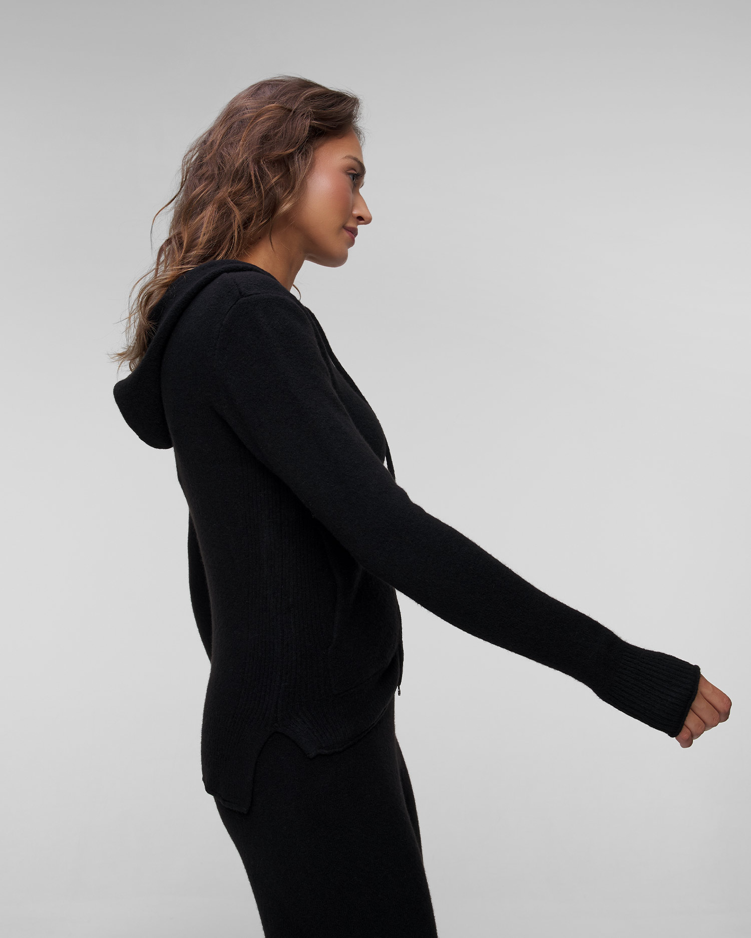 Felpa nera in maglia da donna Deha
