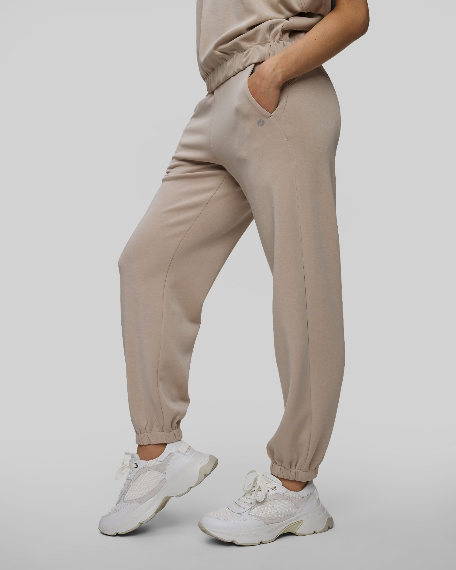 Pantaloni bej din modal pentru femei Deha