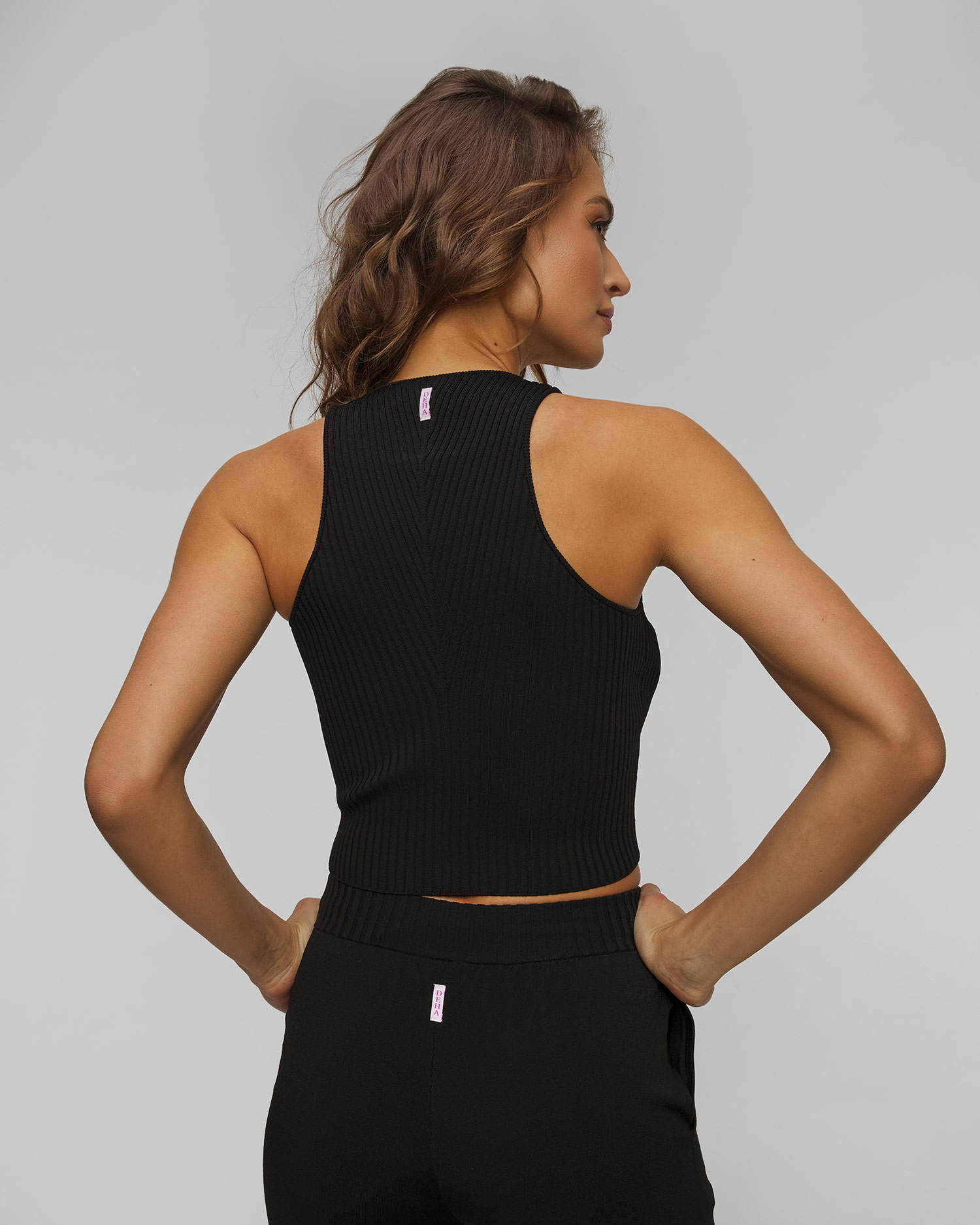 Dámsky čierny top z rayonu Deha