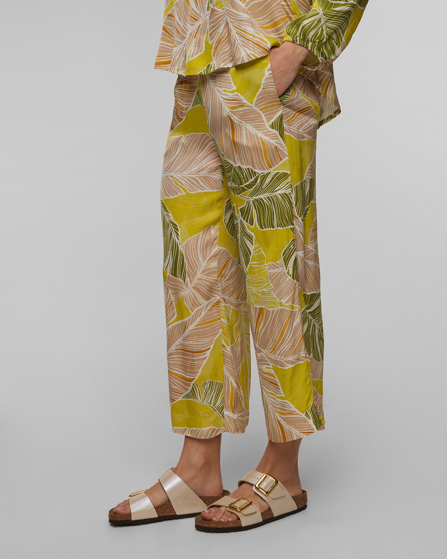 Pantaloni crop in viscosa a foglie da donna Deha