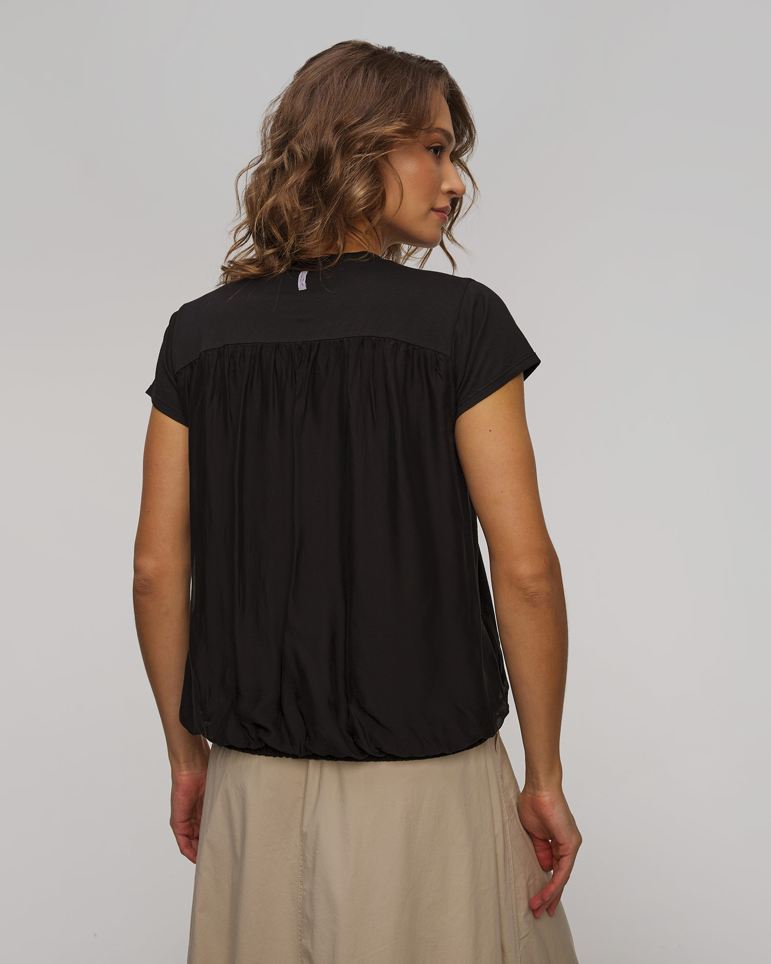 Czarny T-shirt damski Deha