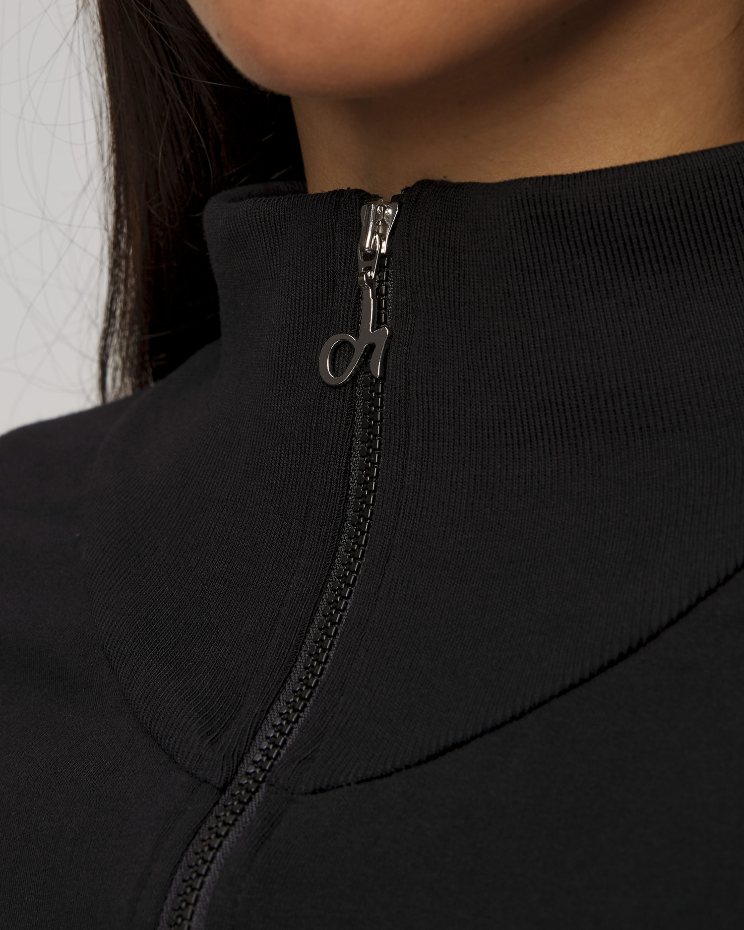 Sweat-shirt zippé noir avec lin pour femmes Deha