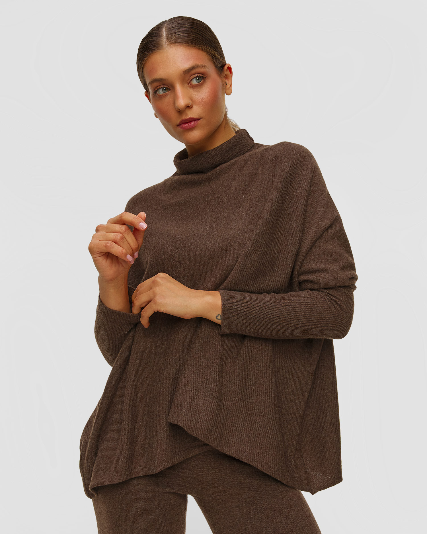 Brązowy sweter z wełną damski Deha