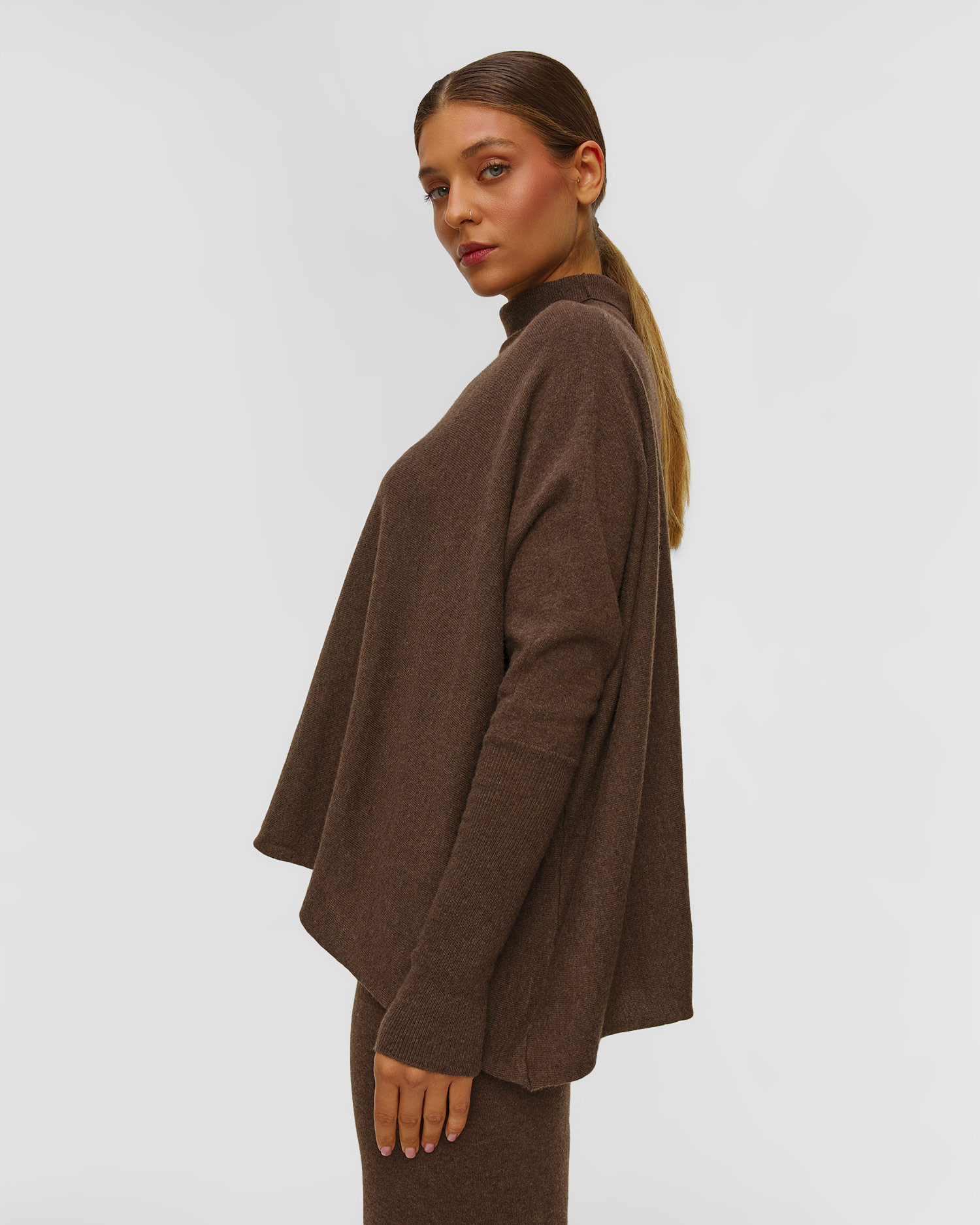 Brązowy sweter z wełną damski Deha