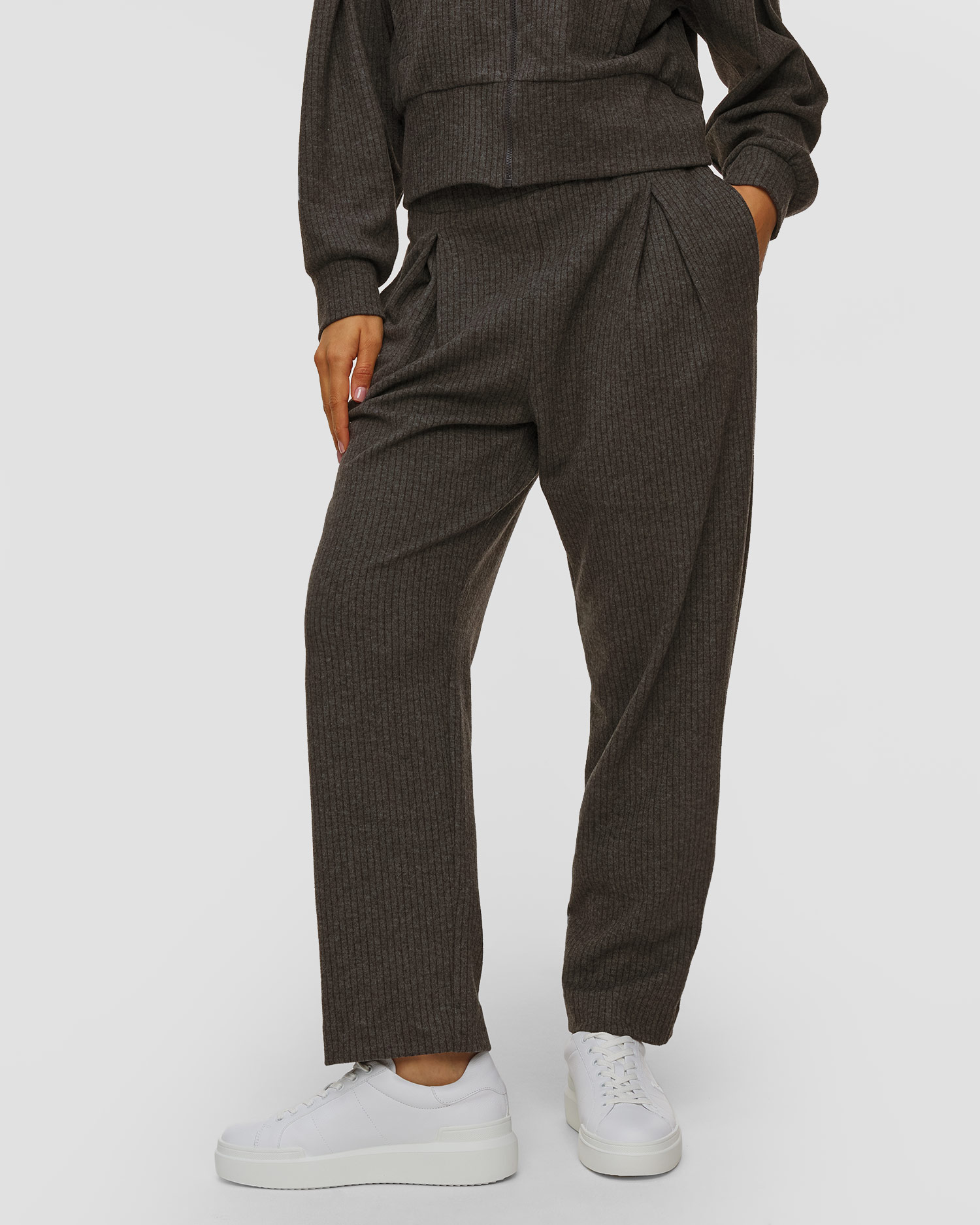 Deha Hose mit Nadelstreifen