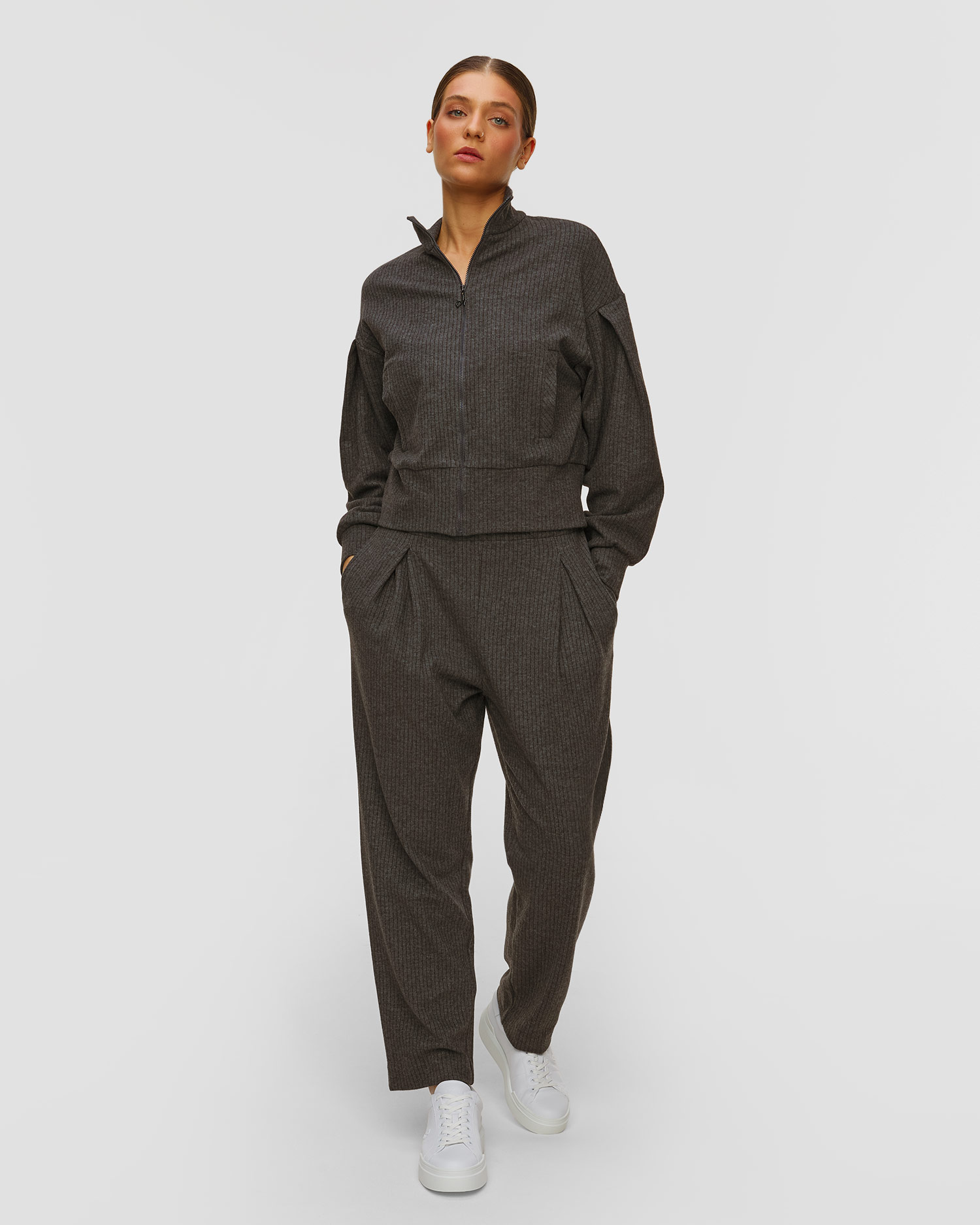 Deha Hose mit Nadelstreifen