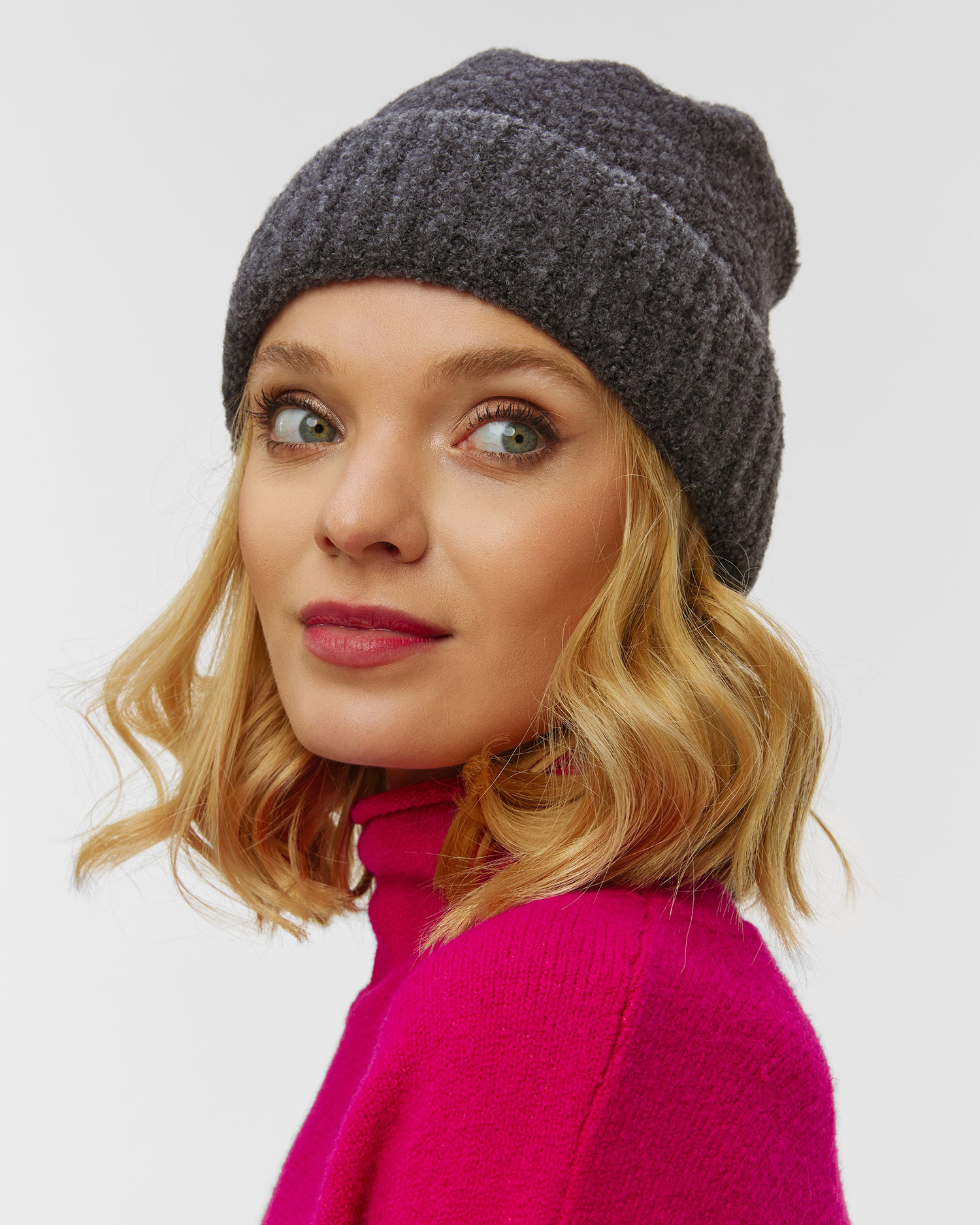 Căciulă din lână pentru femei Deha