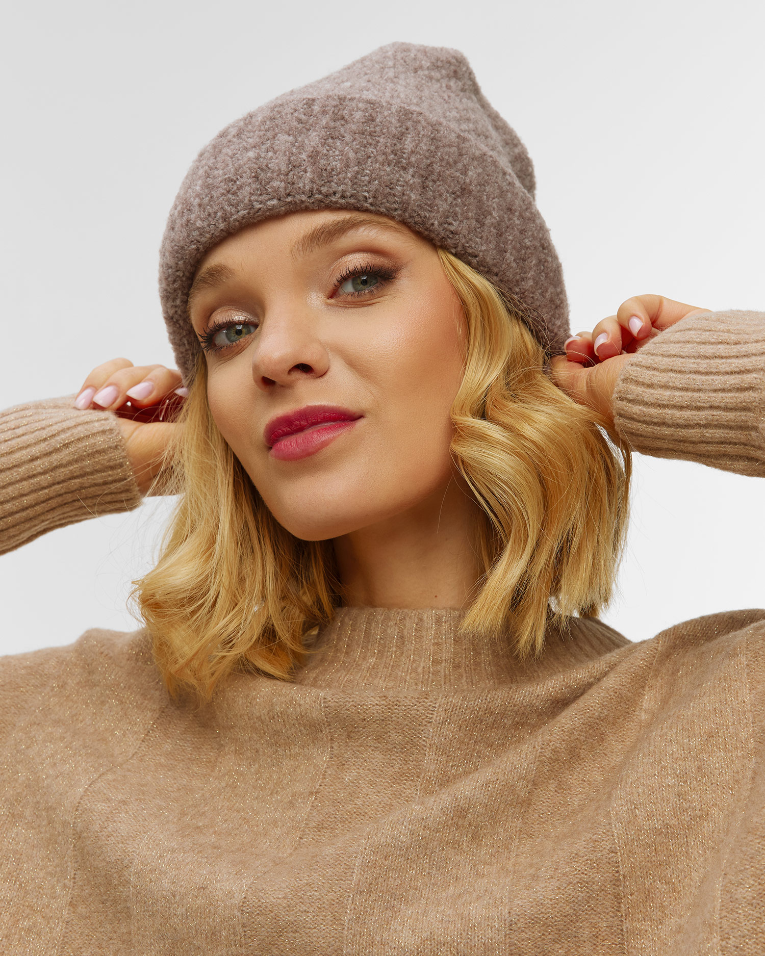 Căciulă din lână pentru femei Deha