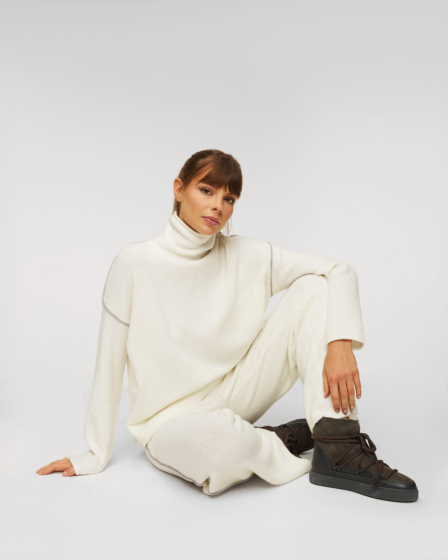 Sweter z półgolfem damski Deha