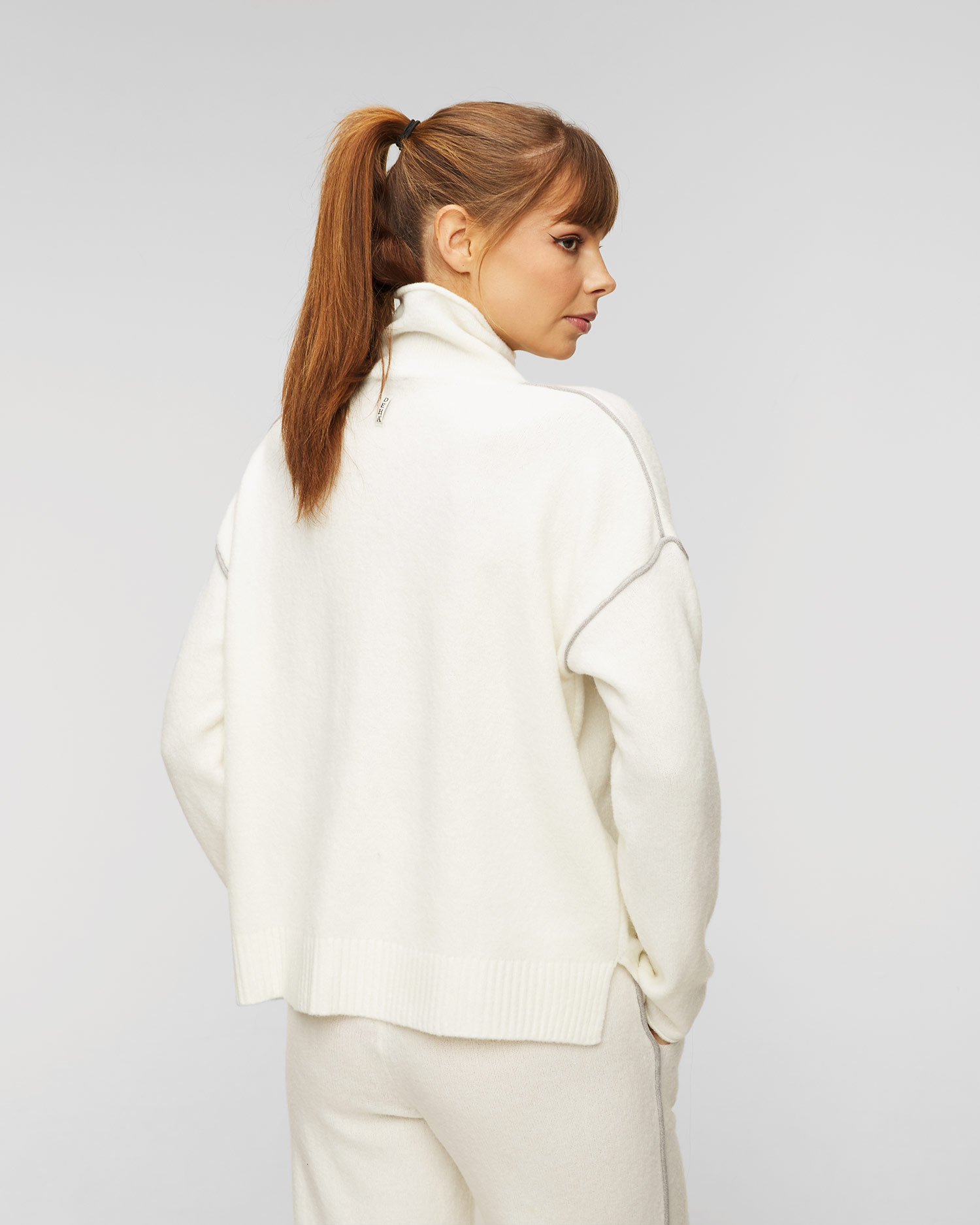 Sweter z półgolfem damski Deha