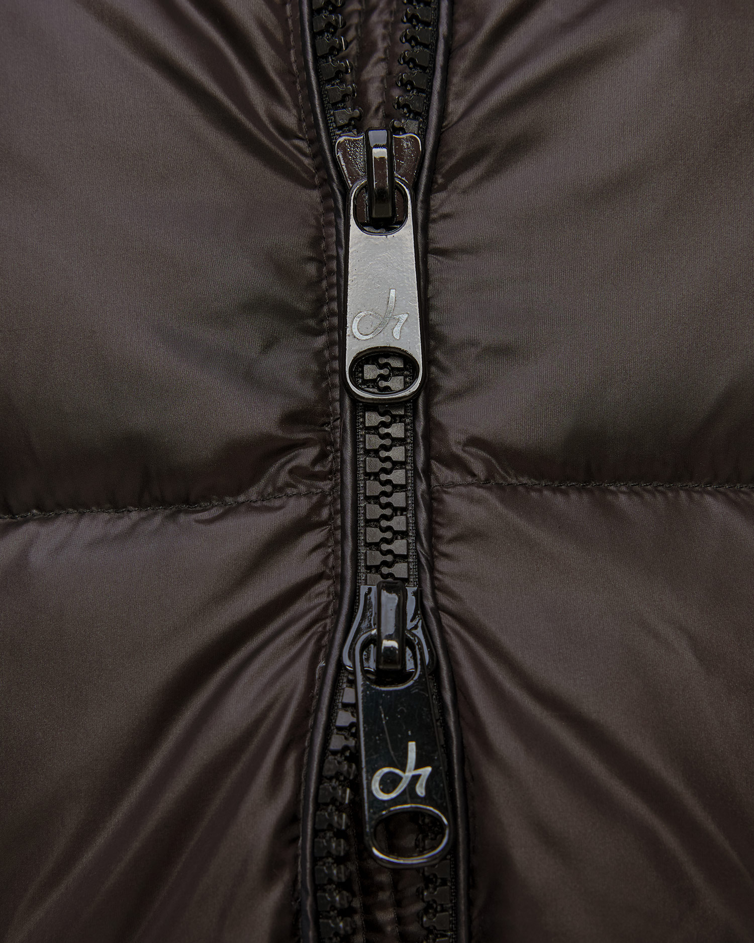 Deha Schwarze Damen-Daunenjacke