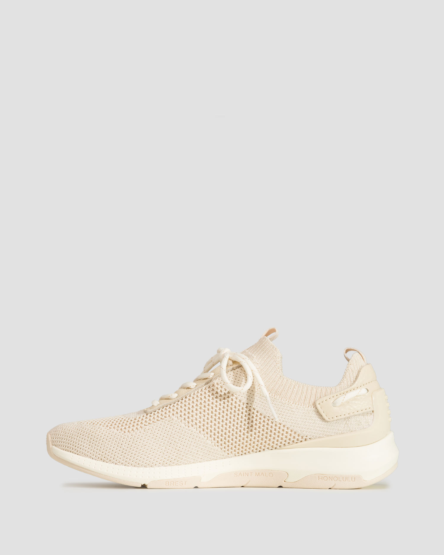 Beżowe buty damskie TBS Jellina