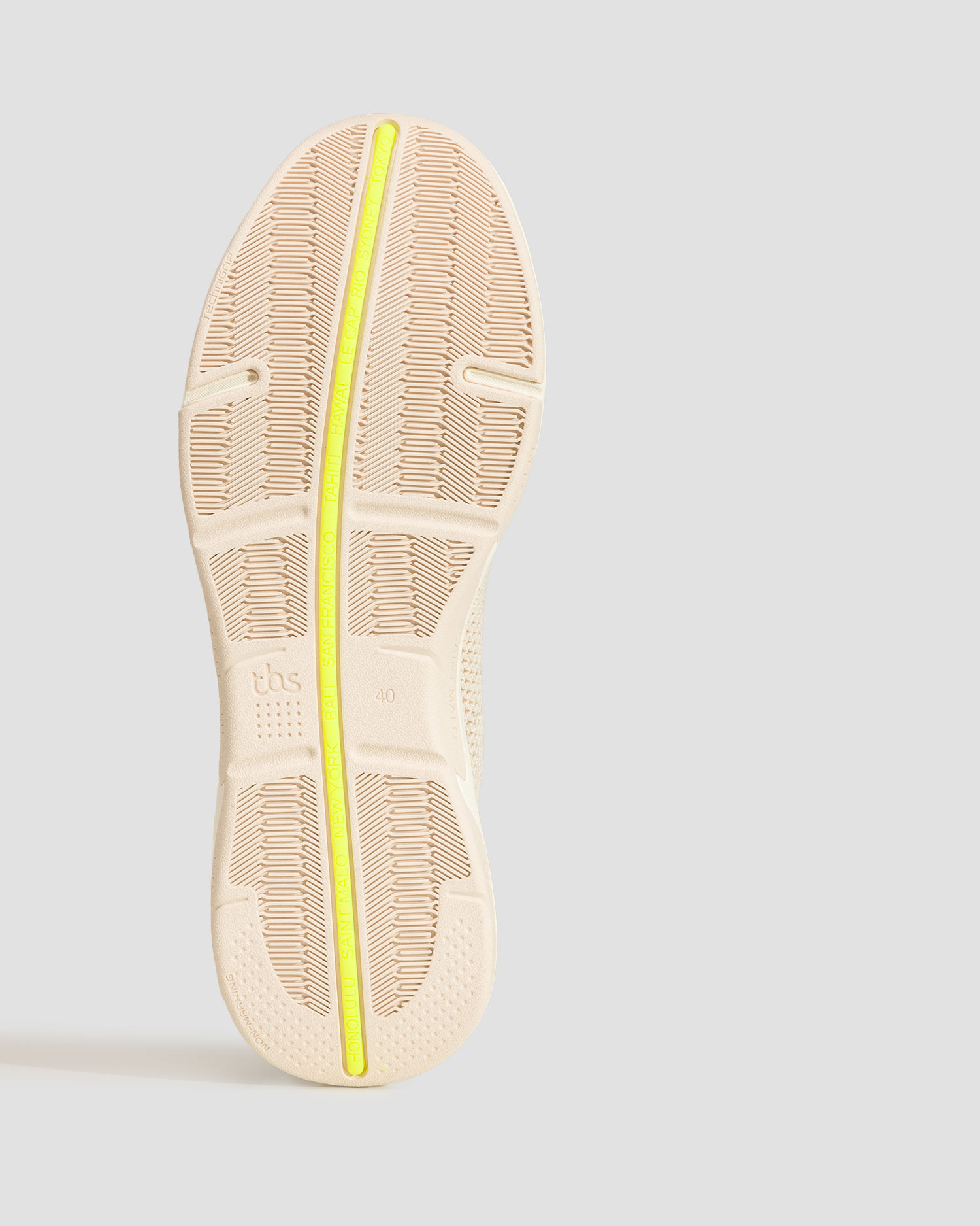 Beżowe buty damskie TBS Jellina