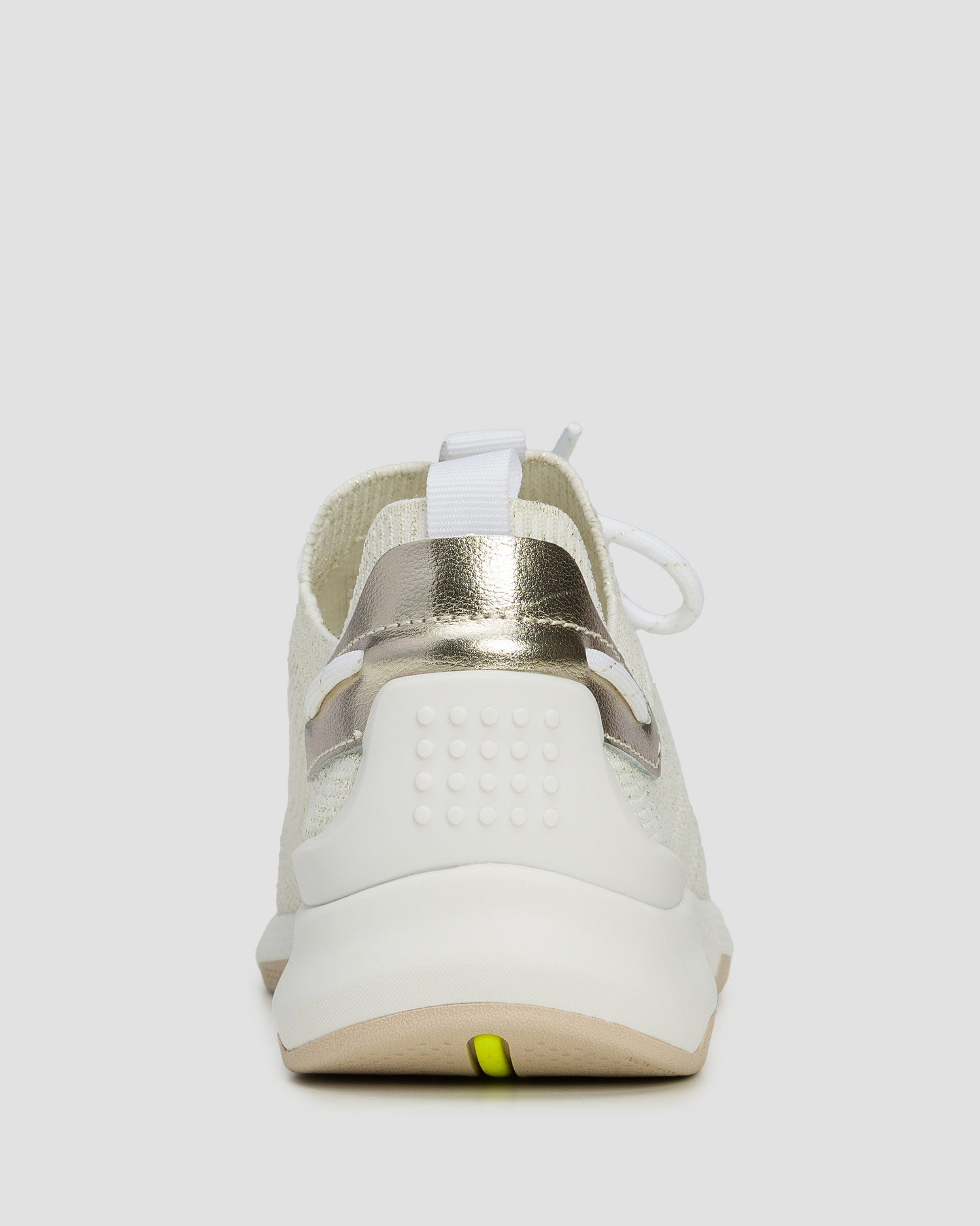 Beżowe buty damskie TBS Jellina