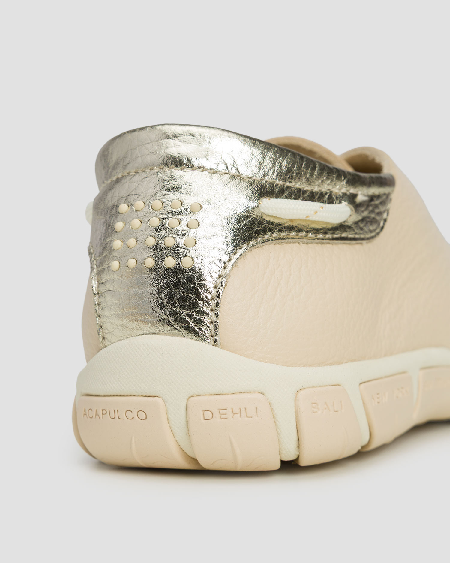 Women's beige leather shoes TBS Jazaru