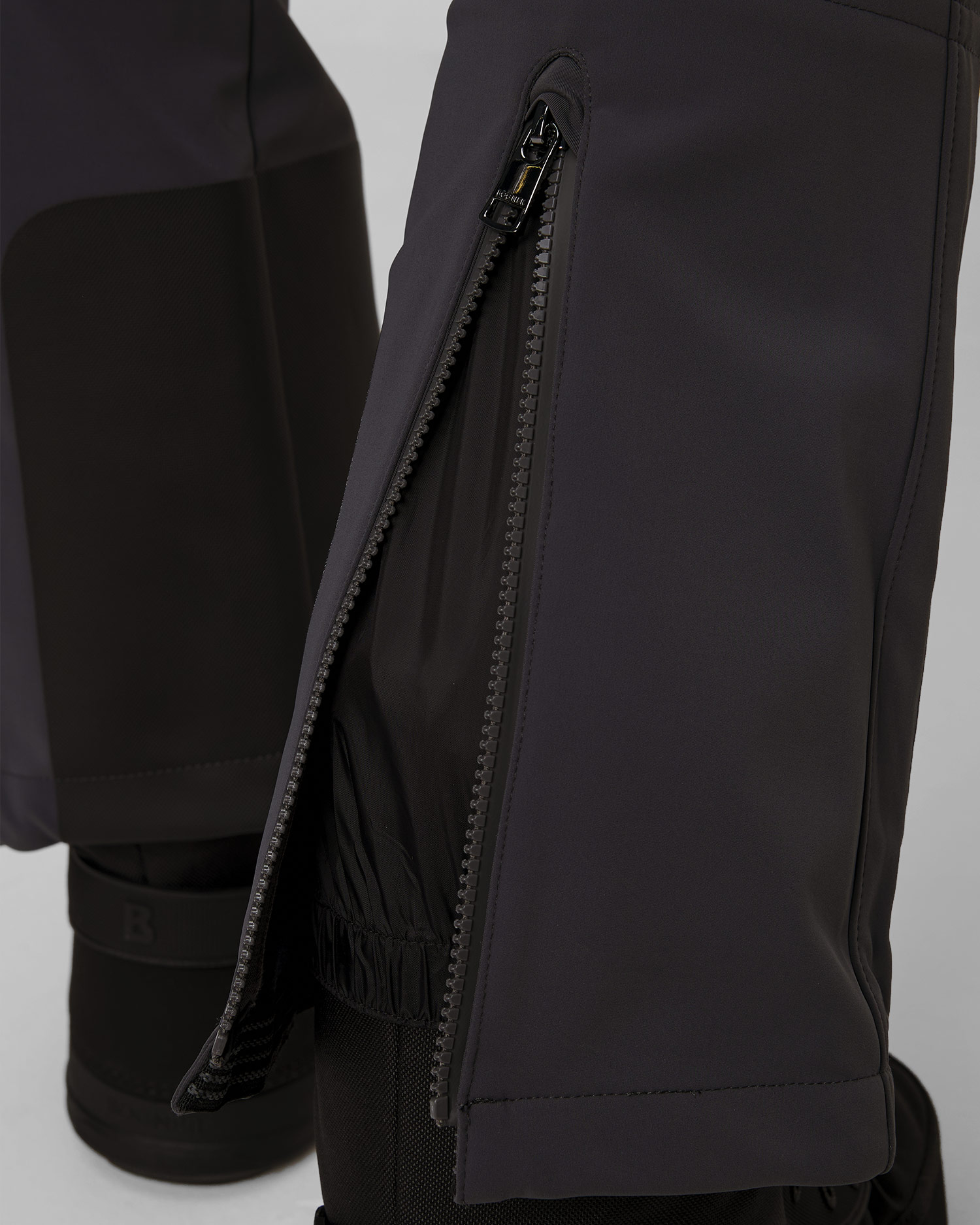 Szare spodnie narciarskie softshell męskie BOGNER Curt1