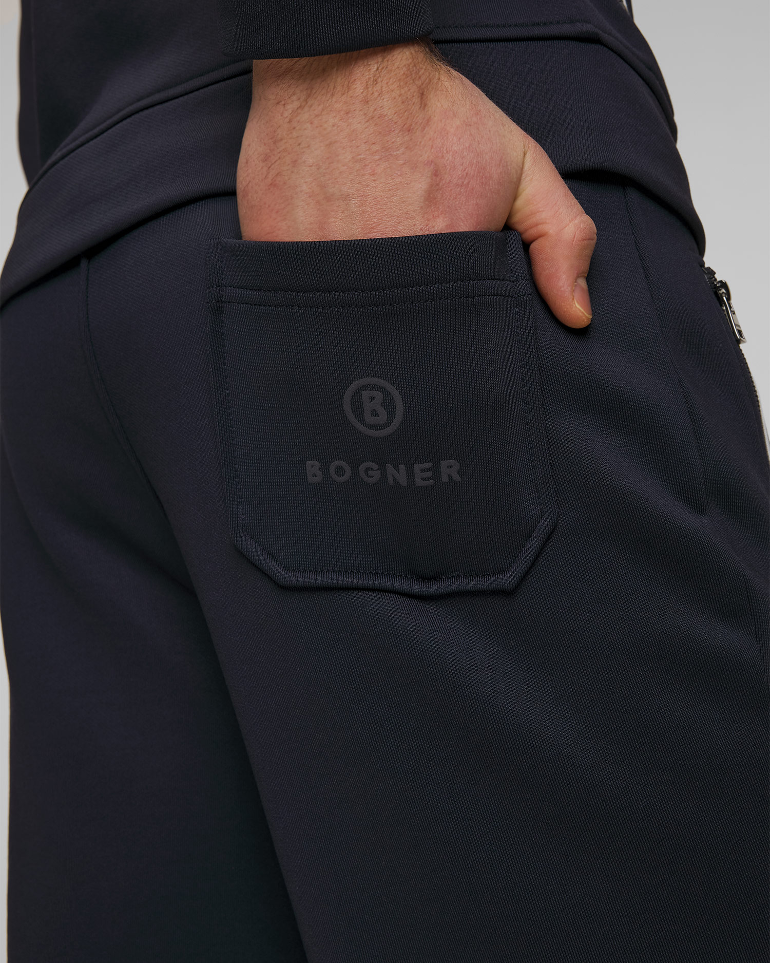 BOGNER Loys Herrenshorts in Marineblau