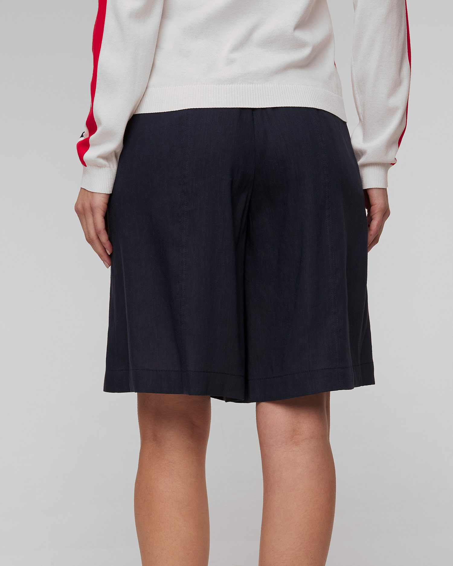 Tmavě modré dámské lněné kraťasy BOGNER Reana