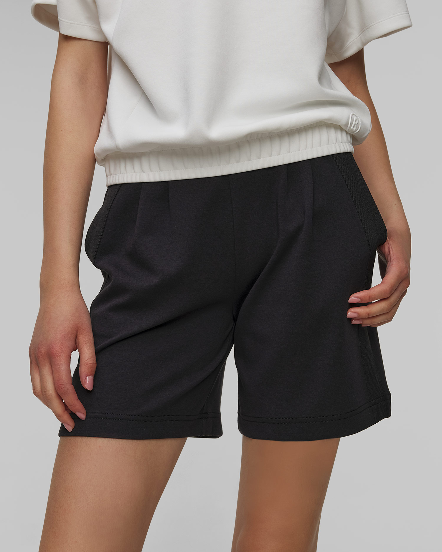 Dámske čierne krátke nohavice BOGNER Fea