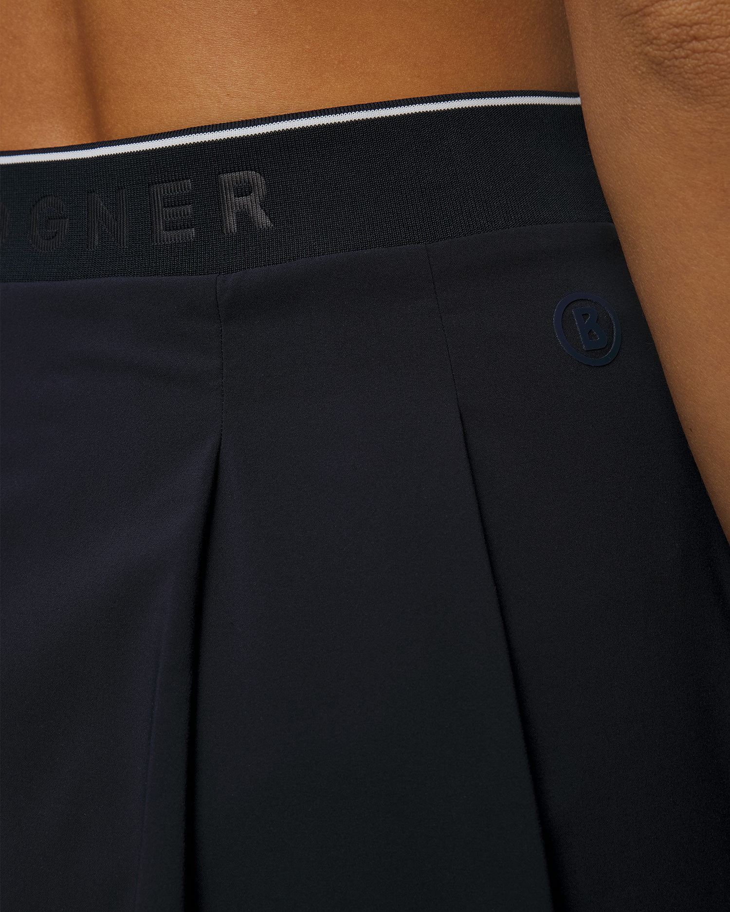 Granatowy skort BOGNER Josy