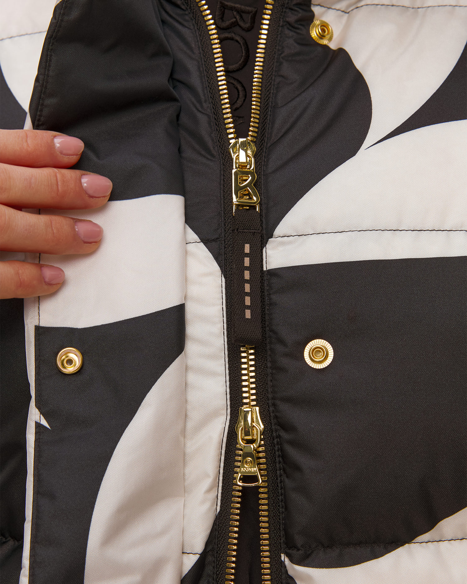 Černobílá dámská prošívaná lyžařská bunda BOGNER Maja