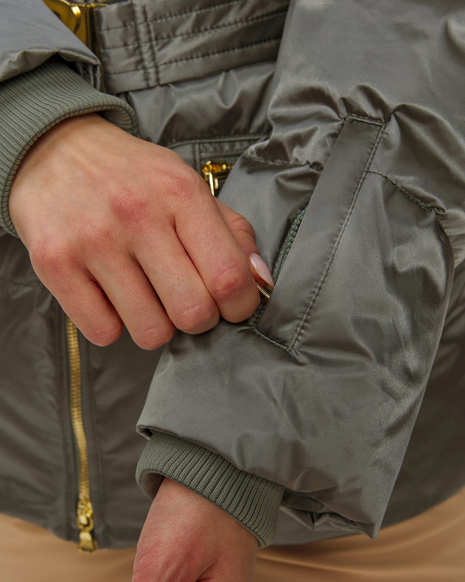 Dámská lyžařská bunda BOGNER Lyra-Ld v olivovém barevném odstínu