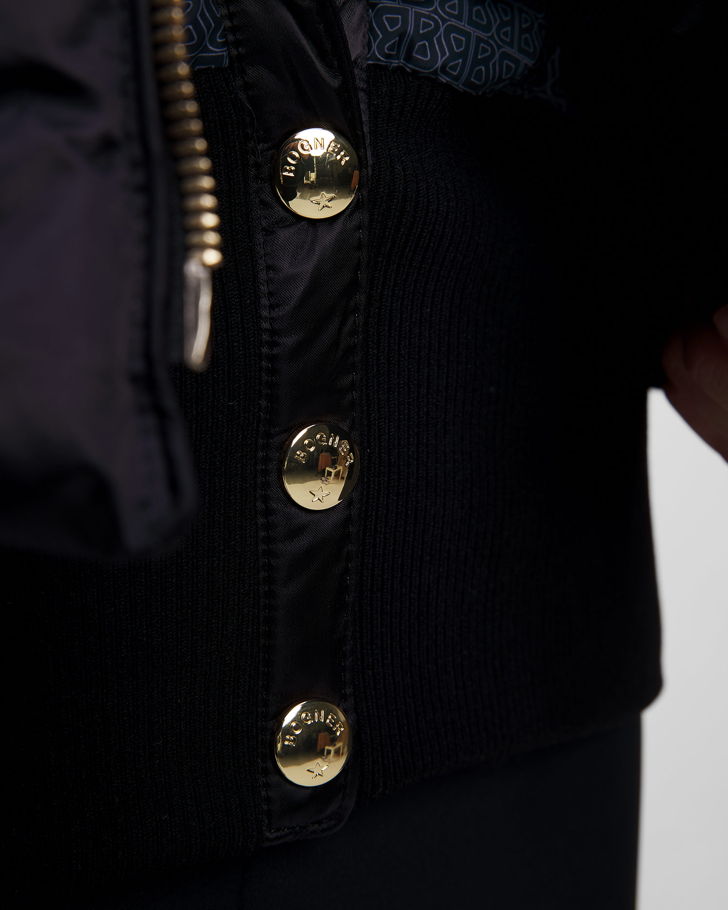 Czarna kurtka narciarska z futerkiem damska BOGNER Dia-Ld