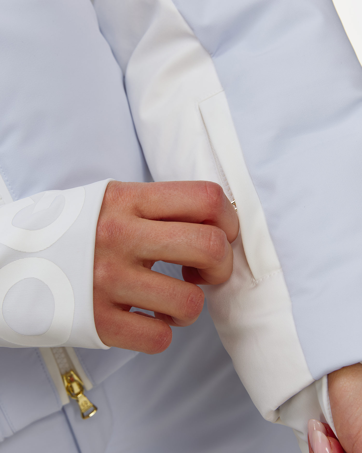 Světle modrá dámská lyžařská bunda BOGNER Suri-D