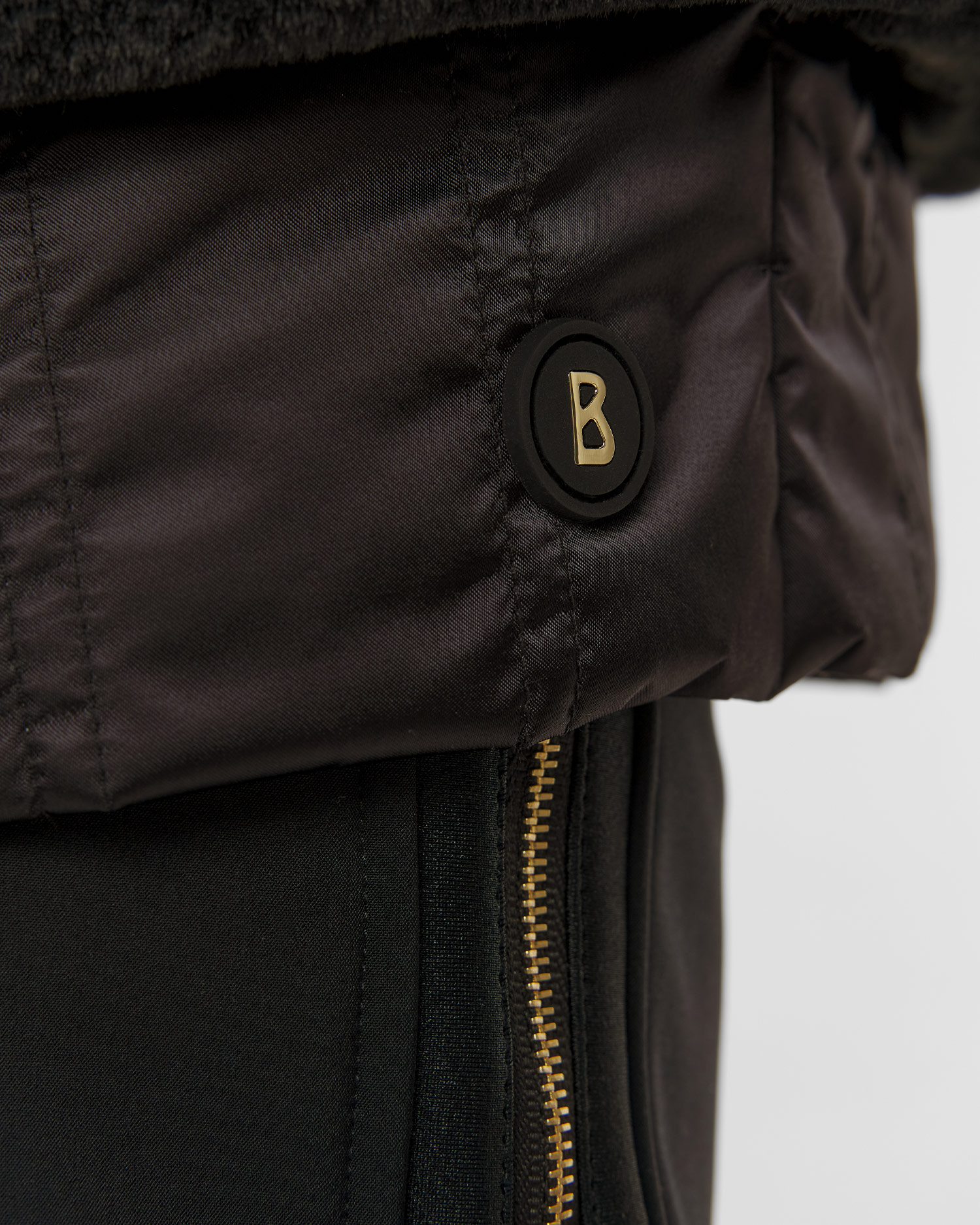 Černá dámská prošívaná vesta BOGNER Yumi-D