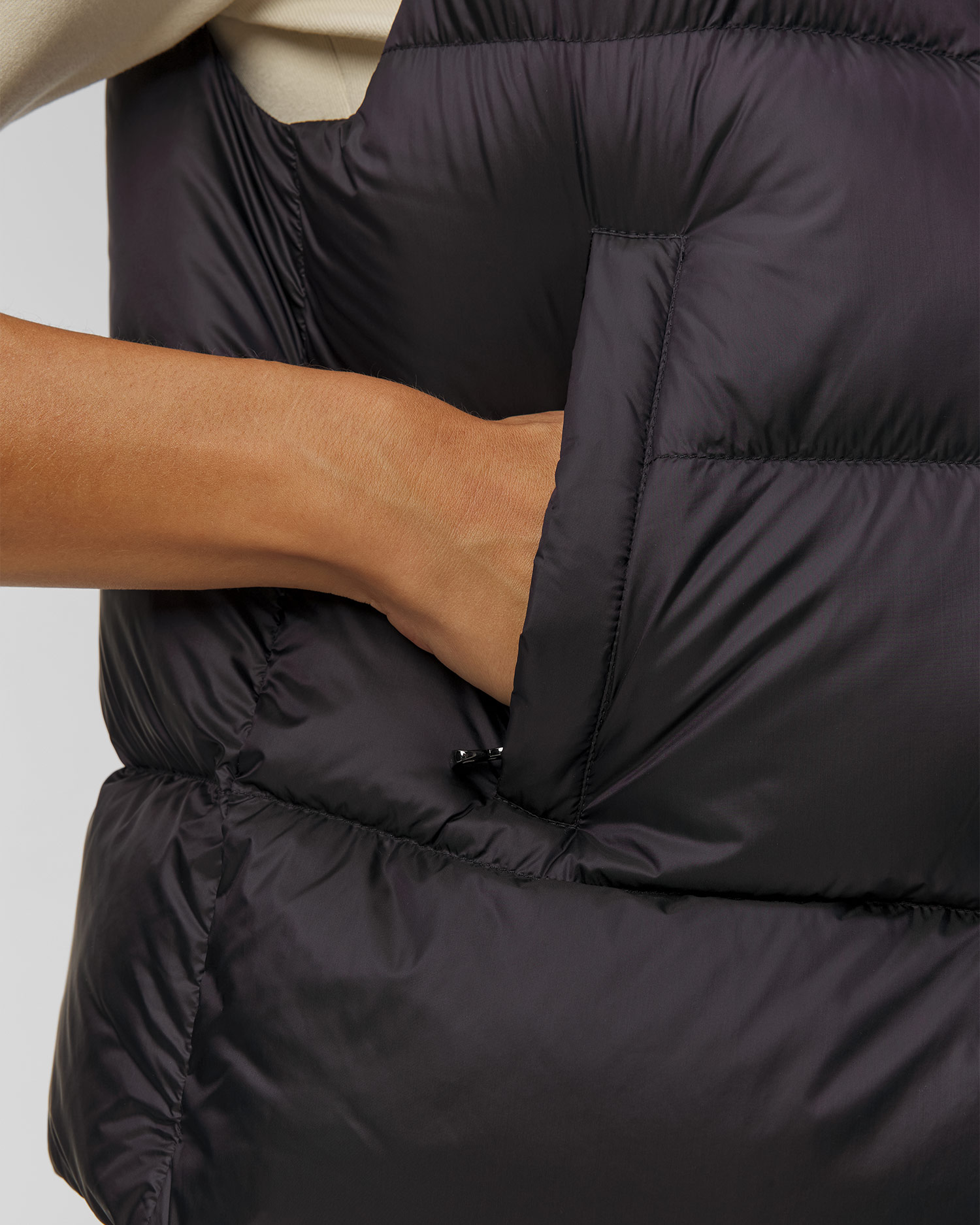 Dámska tmavomodrá páperová vesta BOGNER Orely-D