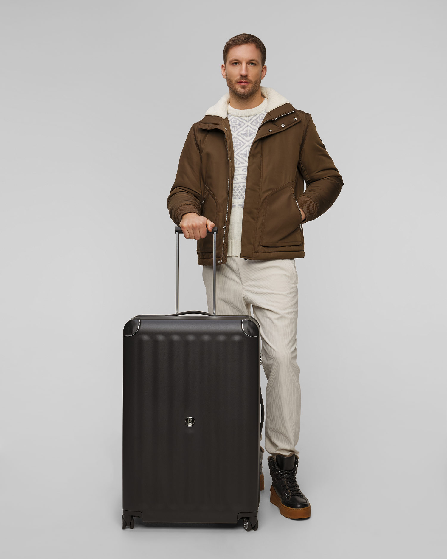 Čierny kufor BOGNER Piz Deluxe Large Hard C75 95 l 