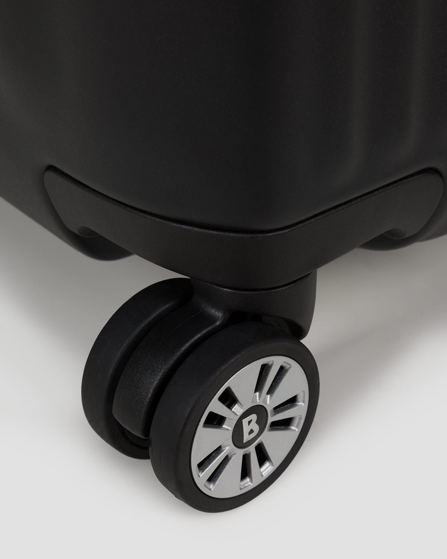 Čierny kufor BOGNER Piz Deluxe Large Hard C75 95 l 