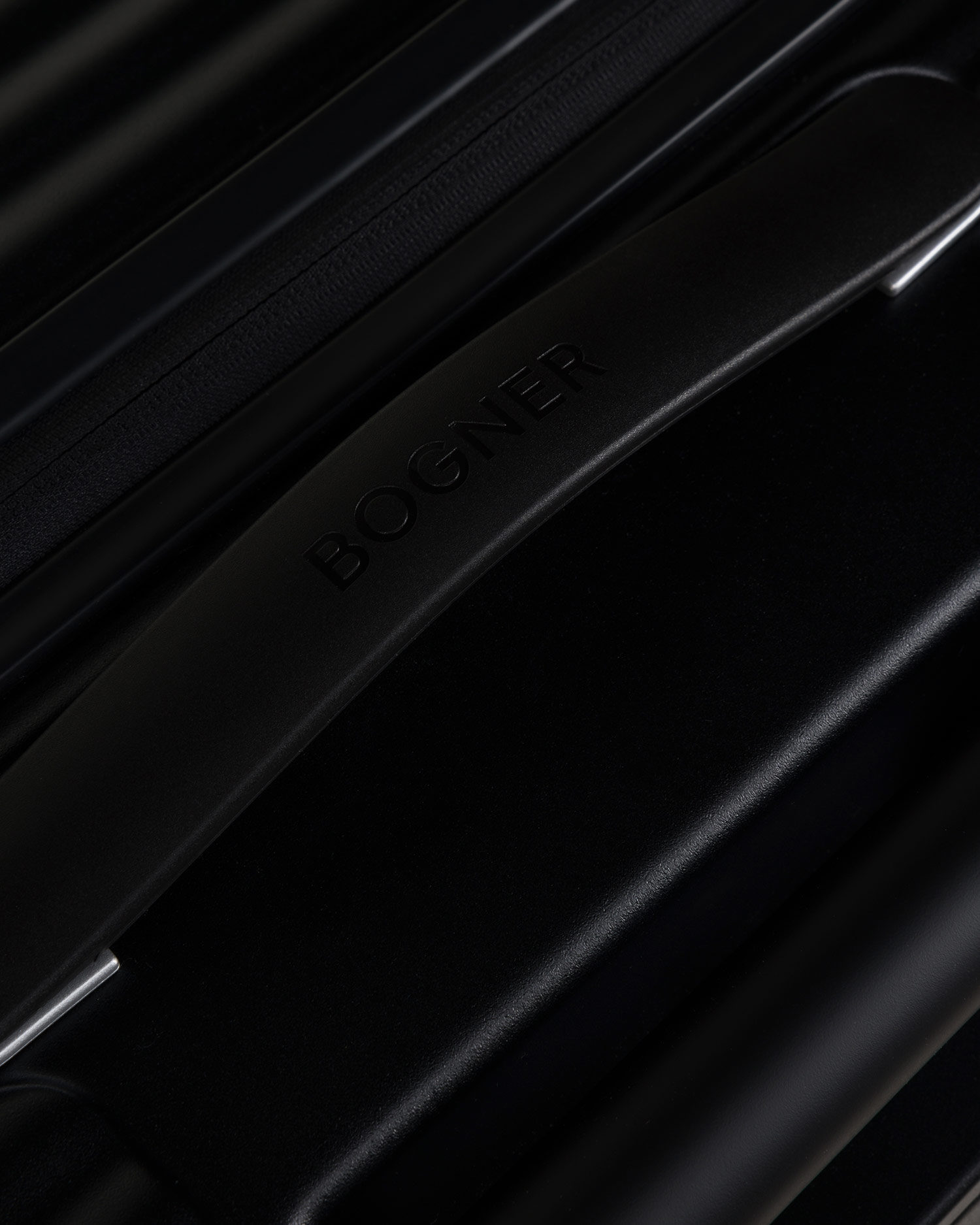 Čierny kufor BOGNER Piz Deluxe Large Hard C75 95 l 