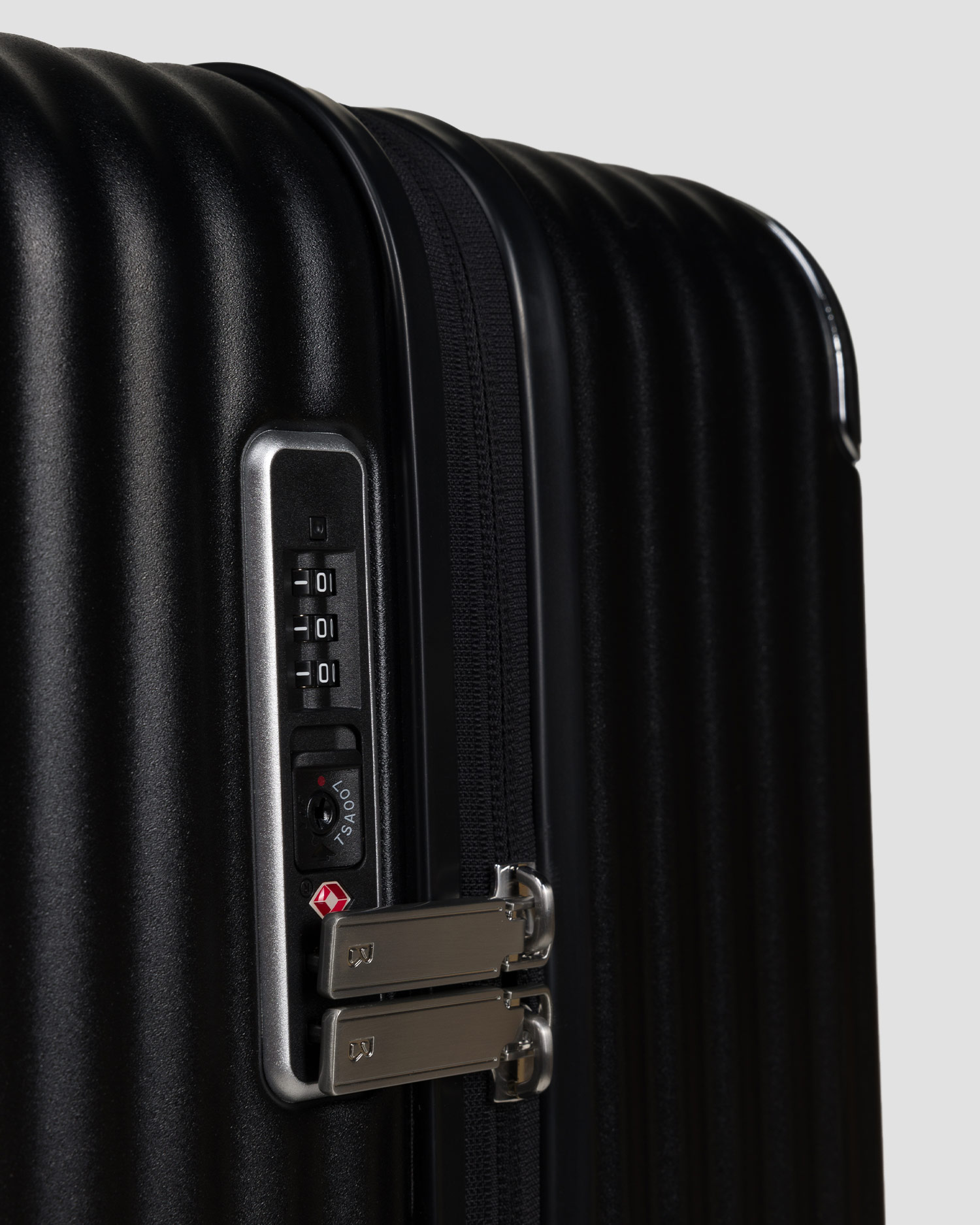 Čierny kufor BOGNER Piz Deluxe Large Hard C75 95 l 