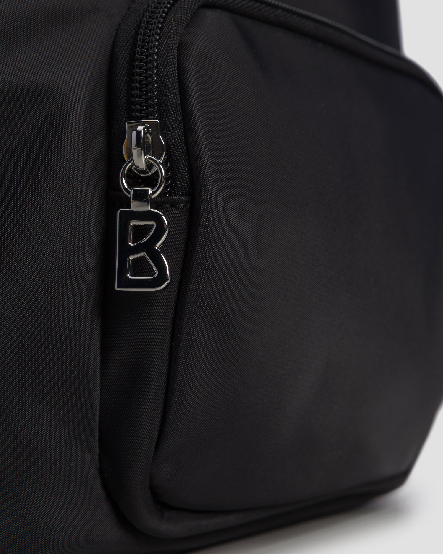 Dámsky batoh BOGNER Klosters Feline Backpack Svf čierny 8L