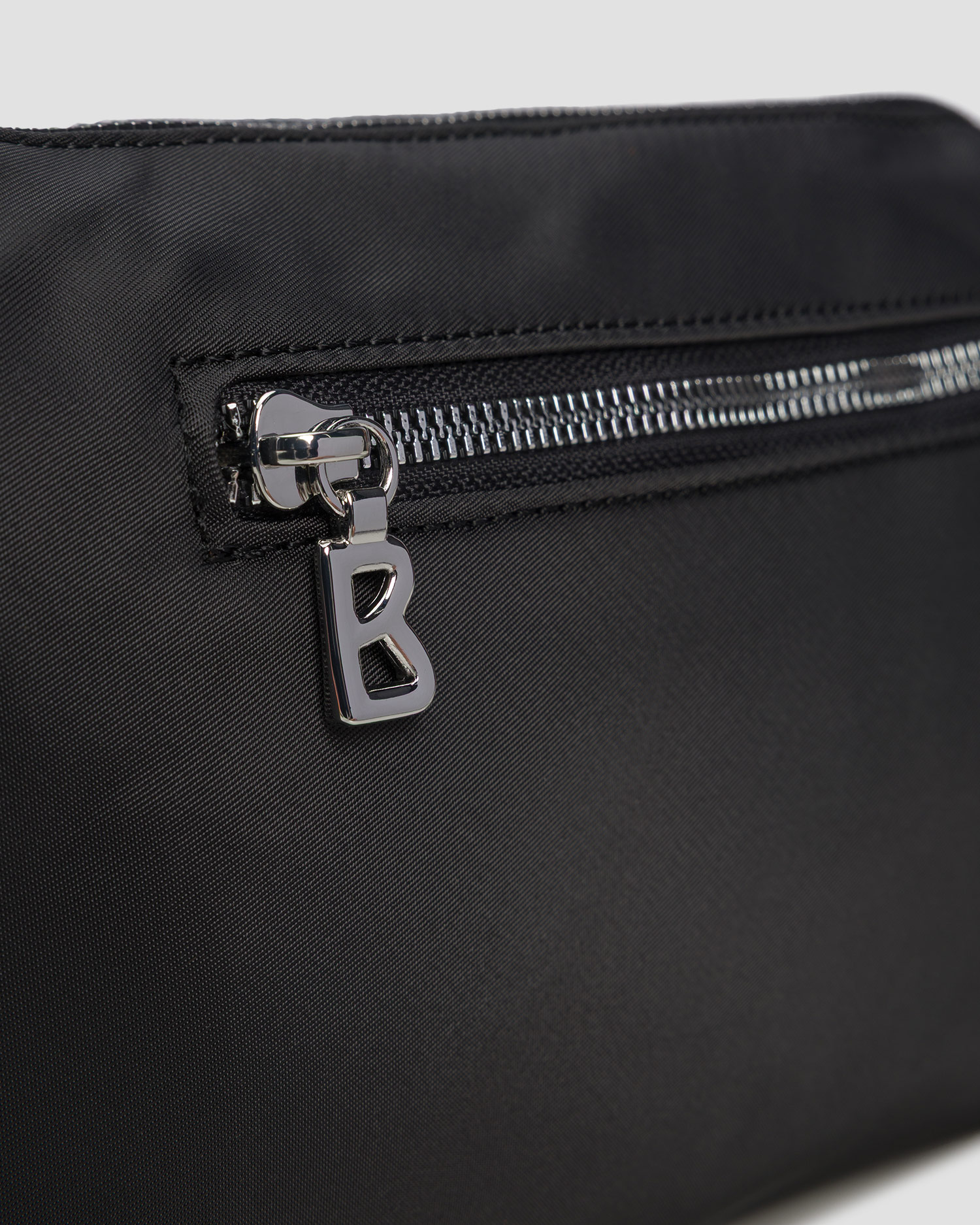 Dámska kabelka BOGNER Verbier Play 1.0 Pukie Shz čierna