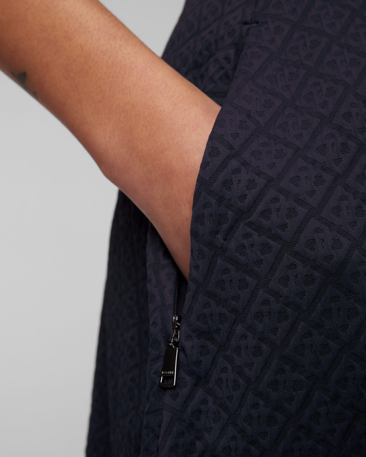 Tmavě modré dámské sportovní šaty BOGNER Flora