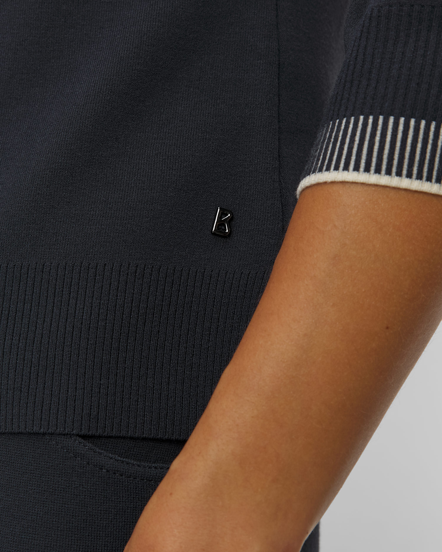 Dámsky tmavomodrý viskózový sveter BOGNER Berrit