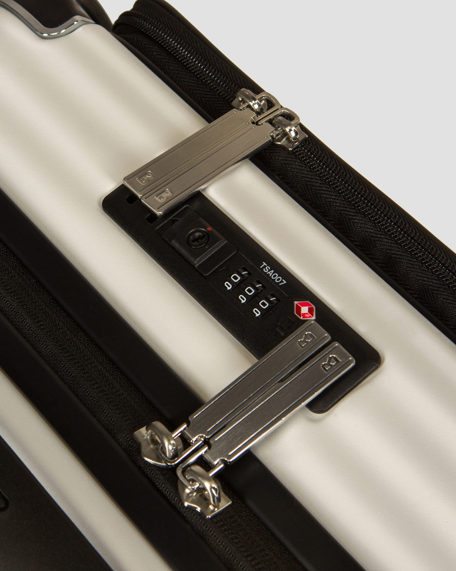 Biely kabínový kufor BOGNER Piz Deluxe Pro Small Hard C55 38 l