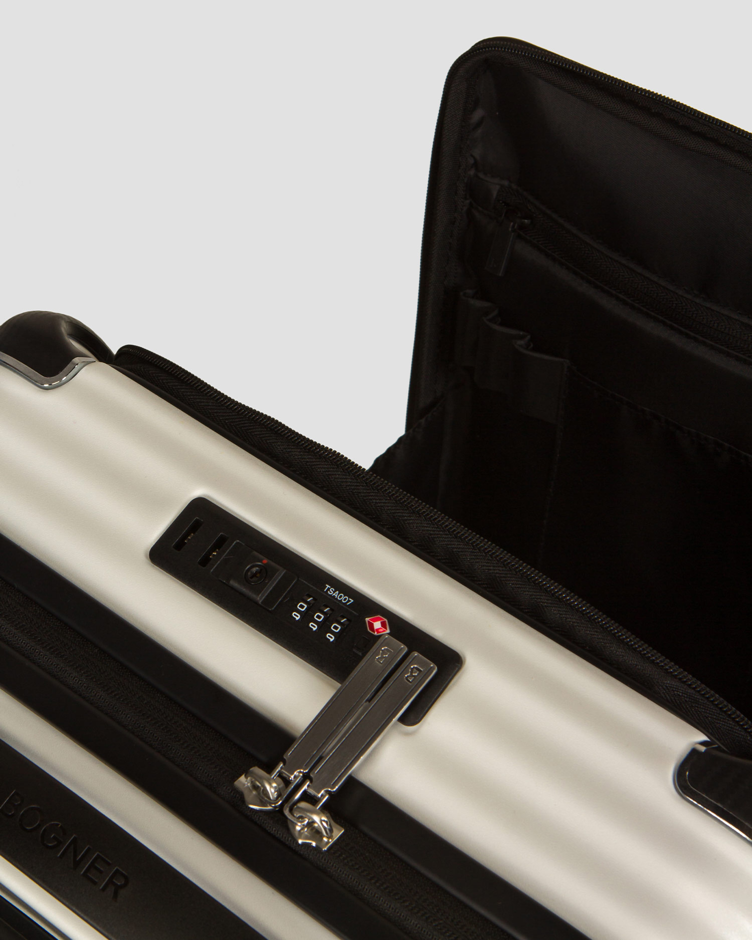 Biely kabínový kufor BOGNER Piz Deluxe Pro Small Hard C55 38 l