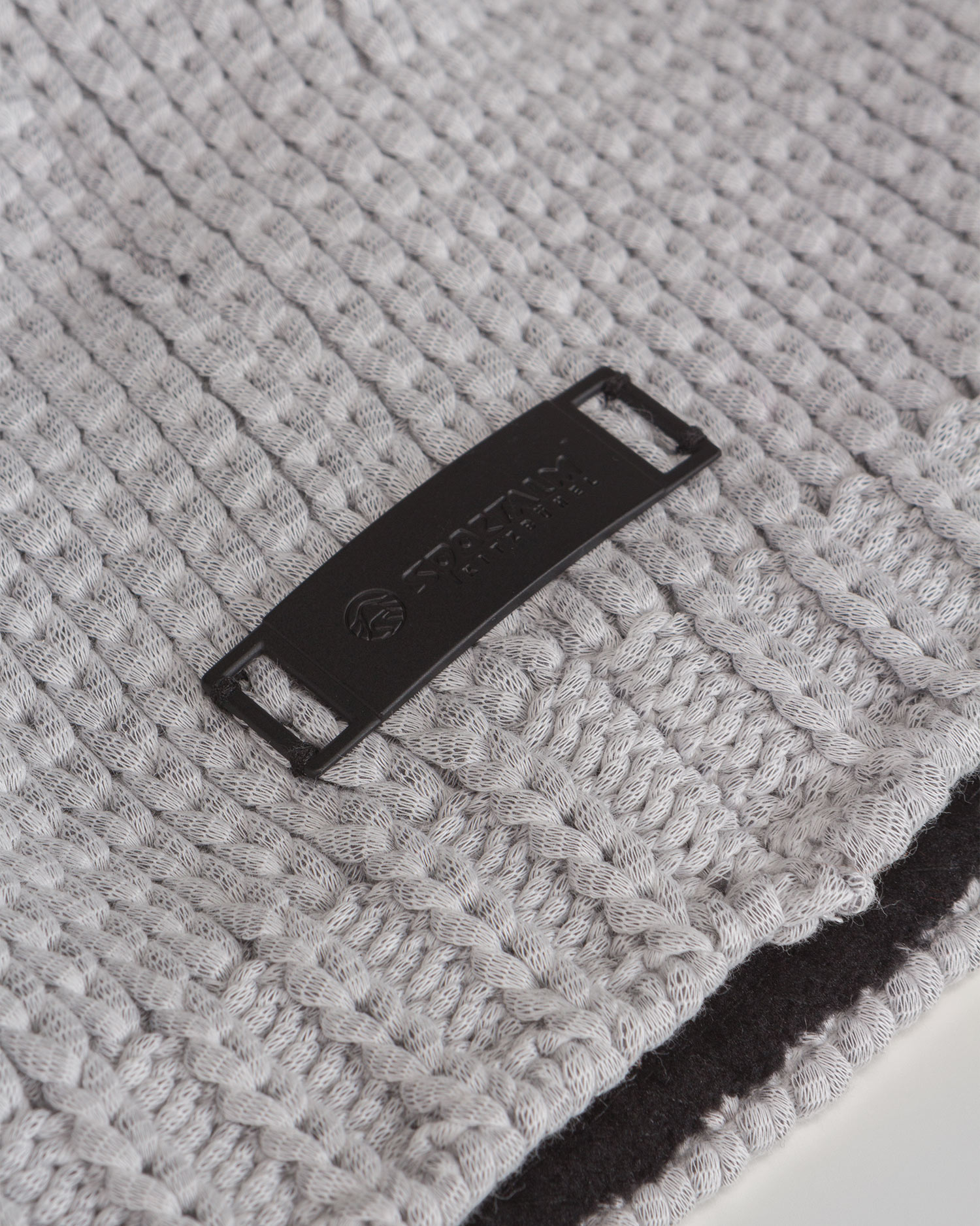 Bonnet d'hiver pour femme avec pompon Sportalm grey