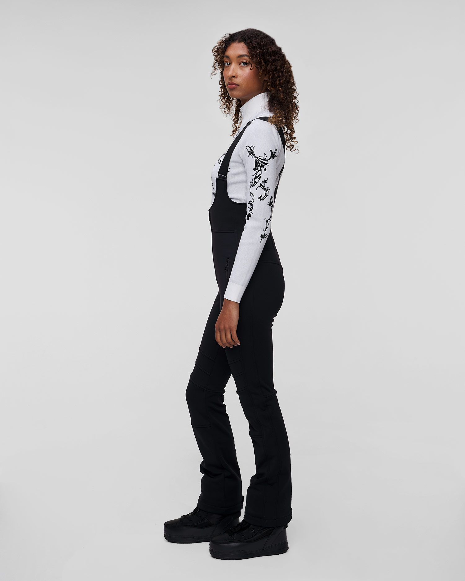 Pantaloni neri softshell con bretelle da sci da donna Sportalm