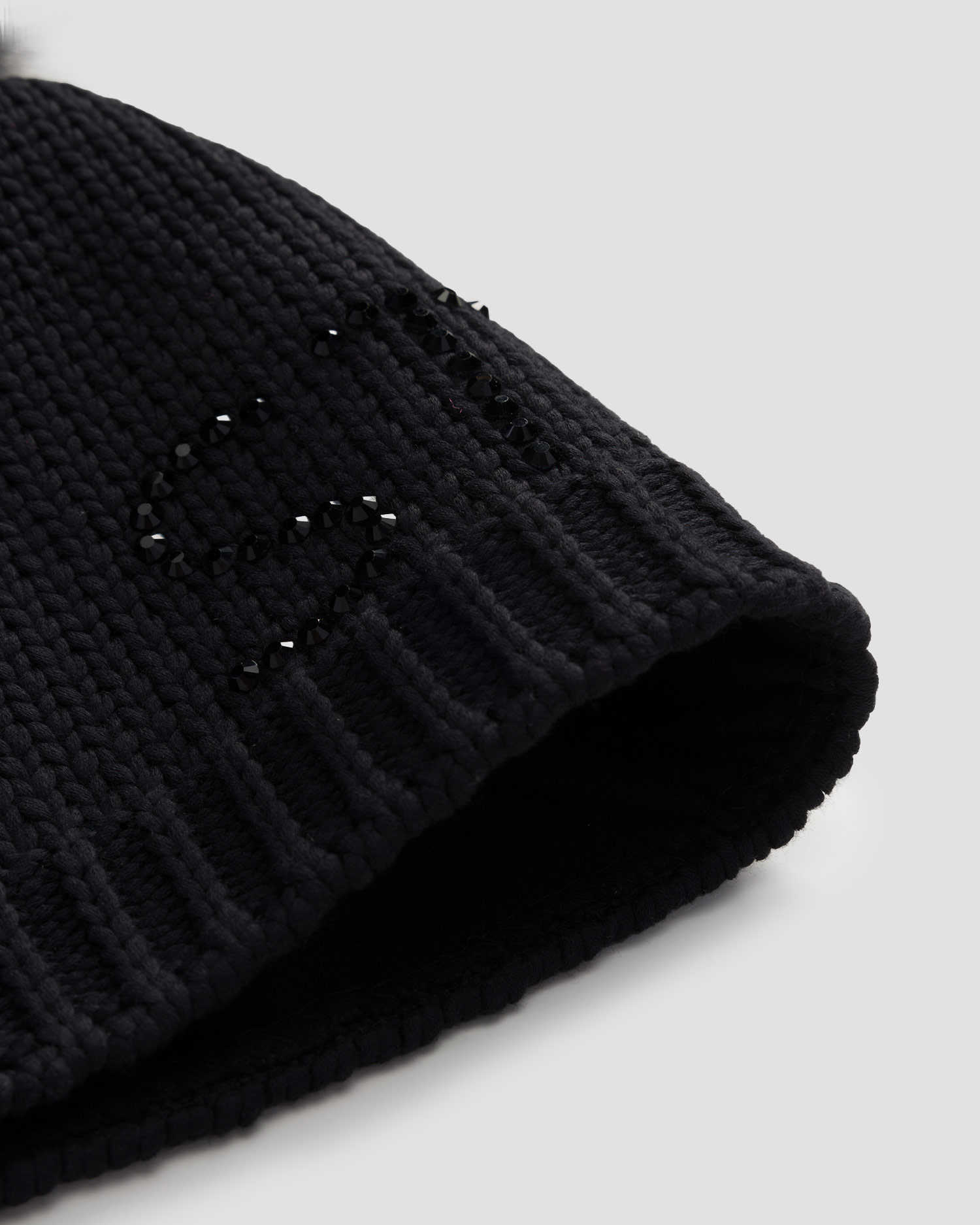 Căciulă neagră de iarnă pentru femei Sportalm