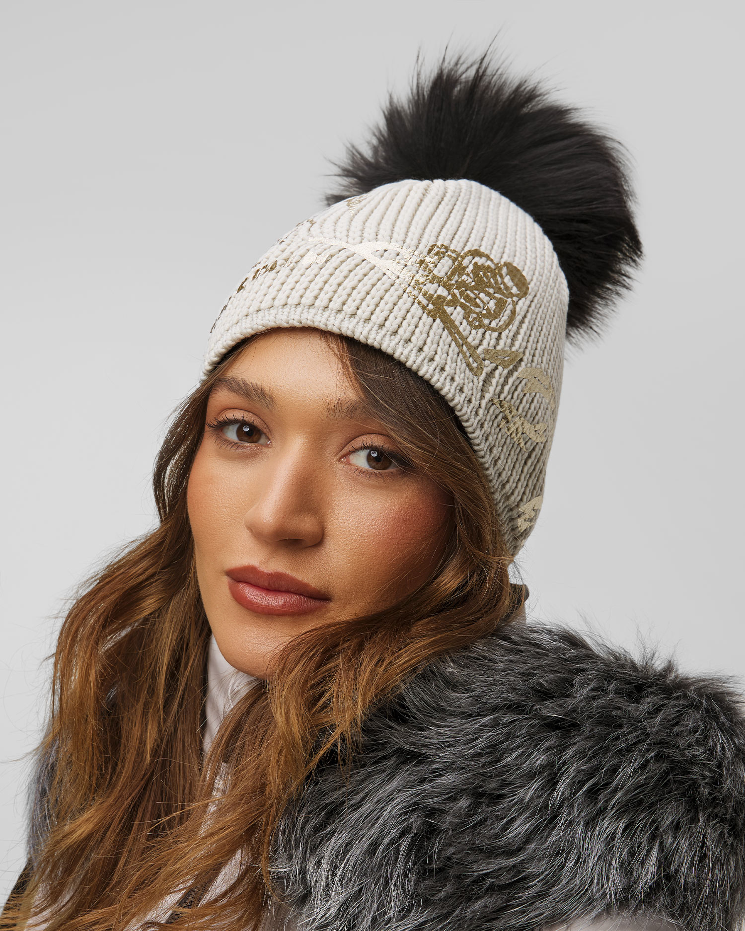 Căciulă de iarnă pentru femei Sportalm cu pompon de blană