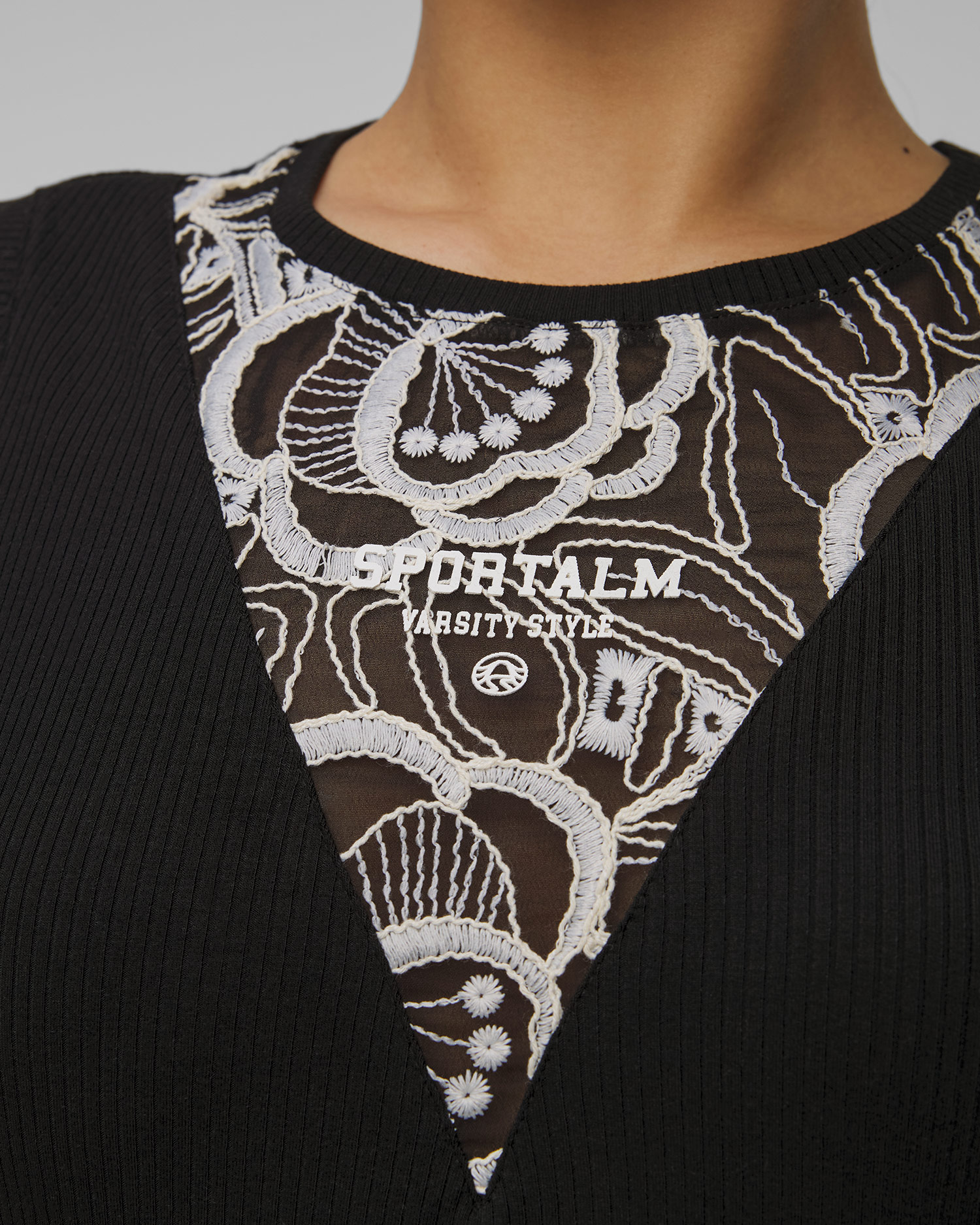 Top negru cu dantelă pentru femei Sportalm