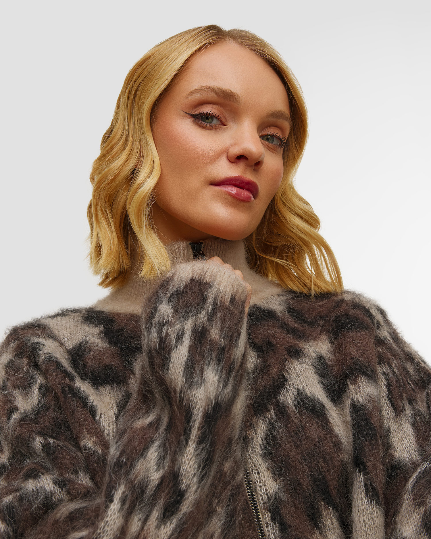 Pulover descheiat cu motiv leopard pentru femei Sportalm