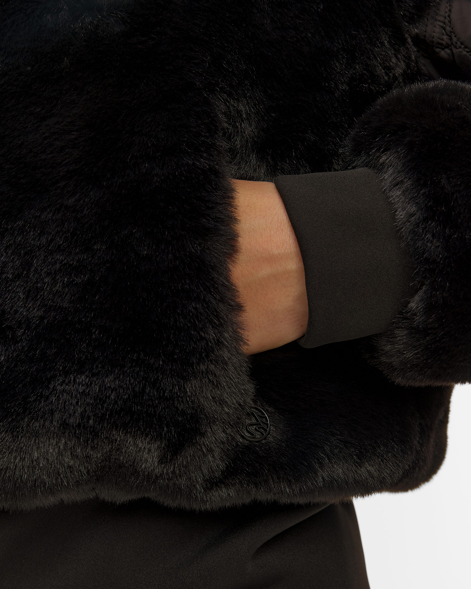 Sportalm Skijacke aus Kunstfell in Schwarz