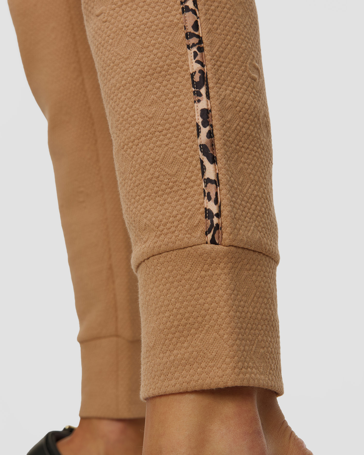 Women's viscose carmel sweatpants Sportalm