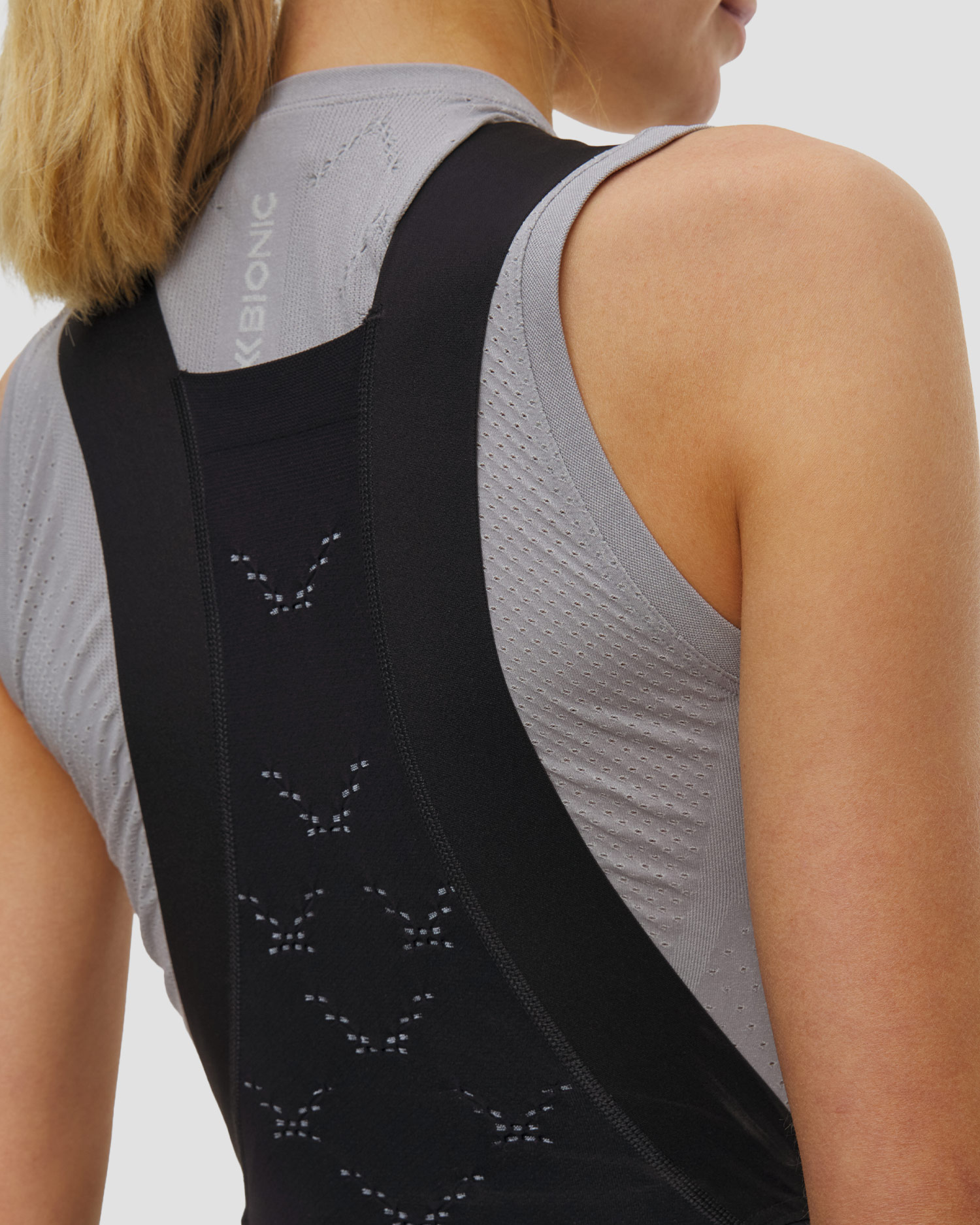 Dámské cyklistické šortky se šlemi X-Bionic Corefusion Ride Bib Shorts v černé barvě