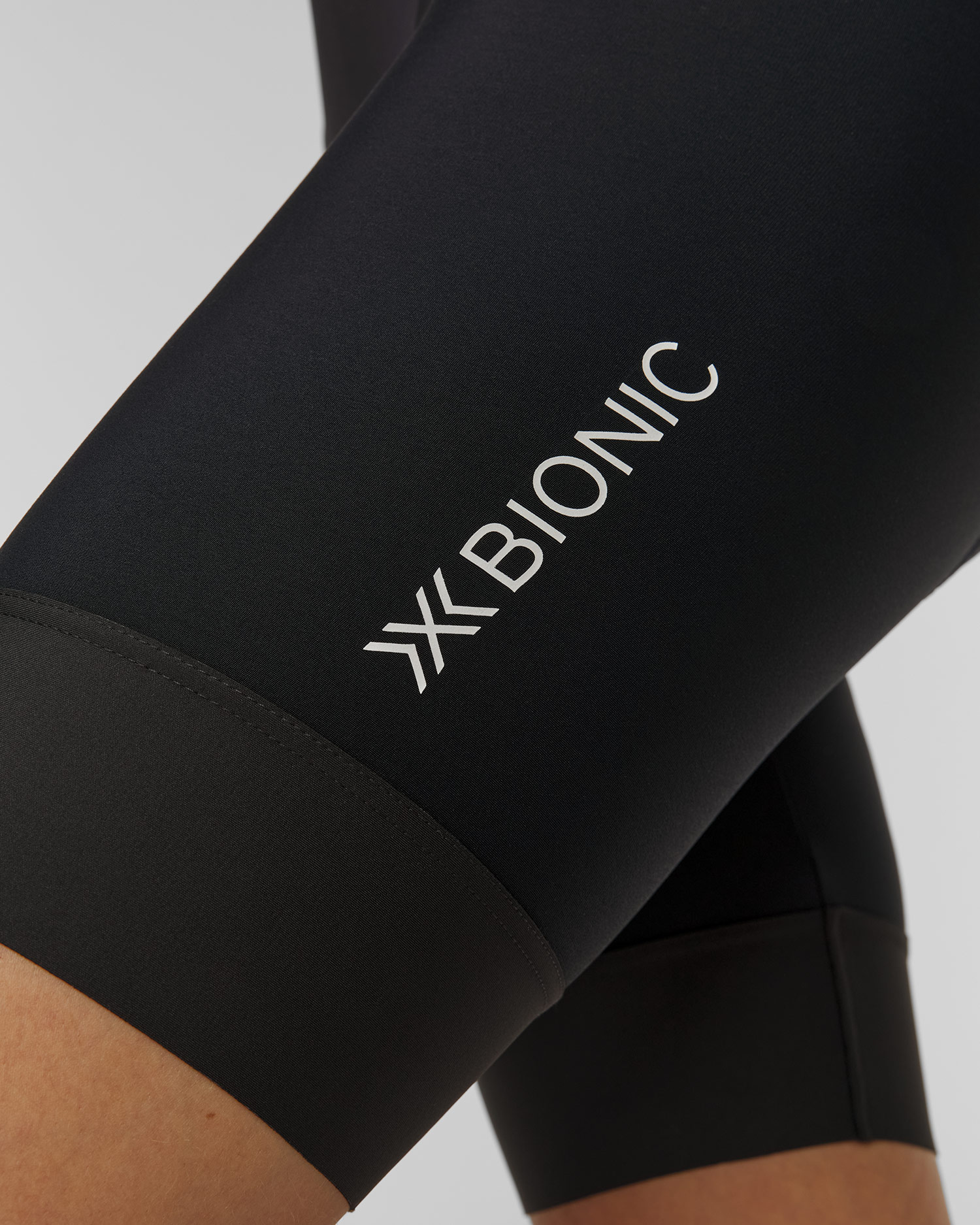 Spodenki rowerowe na szelkach damskie X-Bionic Corefusion Ride Bib Warm Shorts czarne